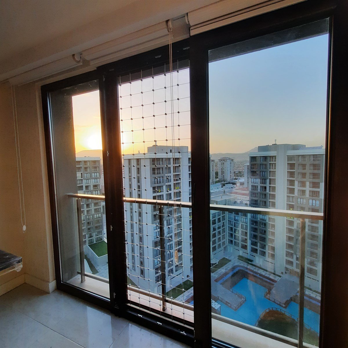 FRANSIZ BALKON KAPISI - WINBLOCK Çocuklar için Pencere Çelik Güvenlik Ağı – Yeni Nesil Pencere Korkuluk sistemi