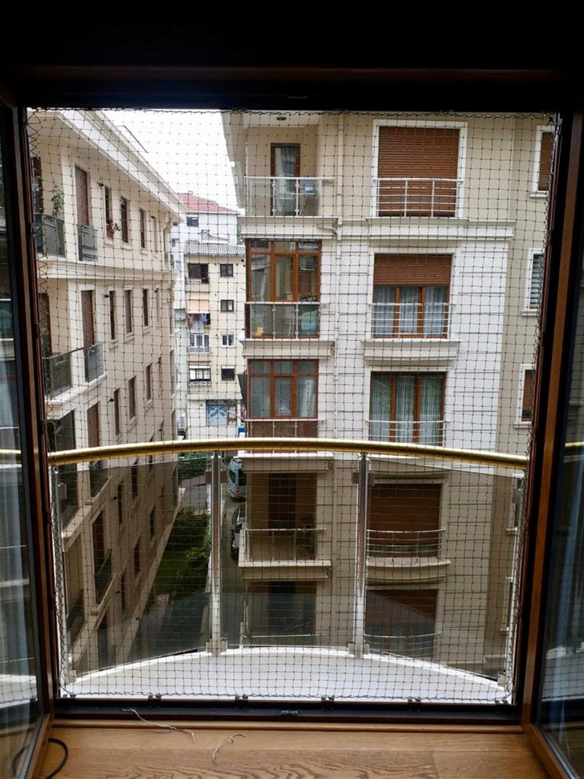 Winblock Pets - Kediler için Pencere Güvenlik  Ağı - FRANSIZ BALKON KAPILARI İÇİN