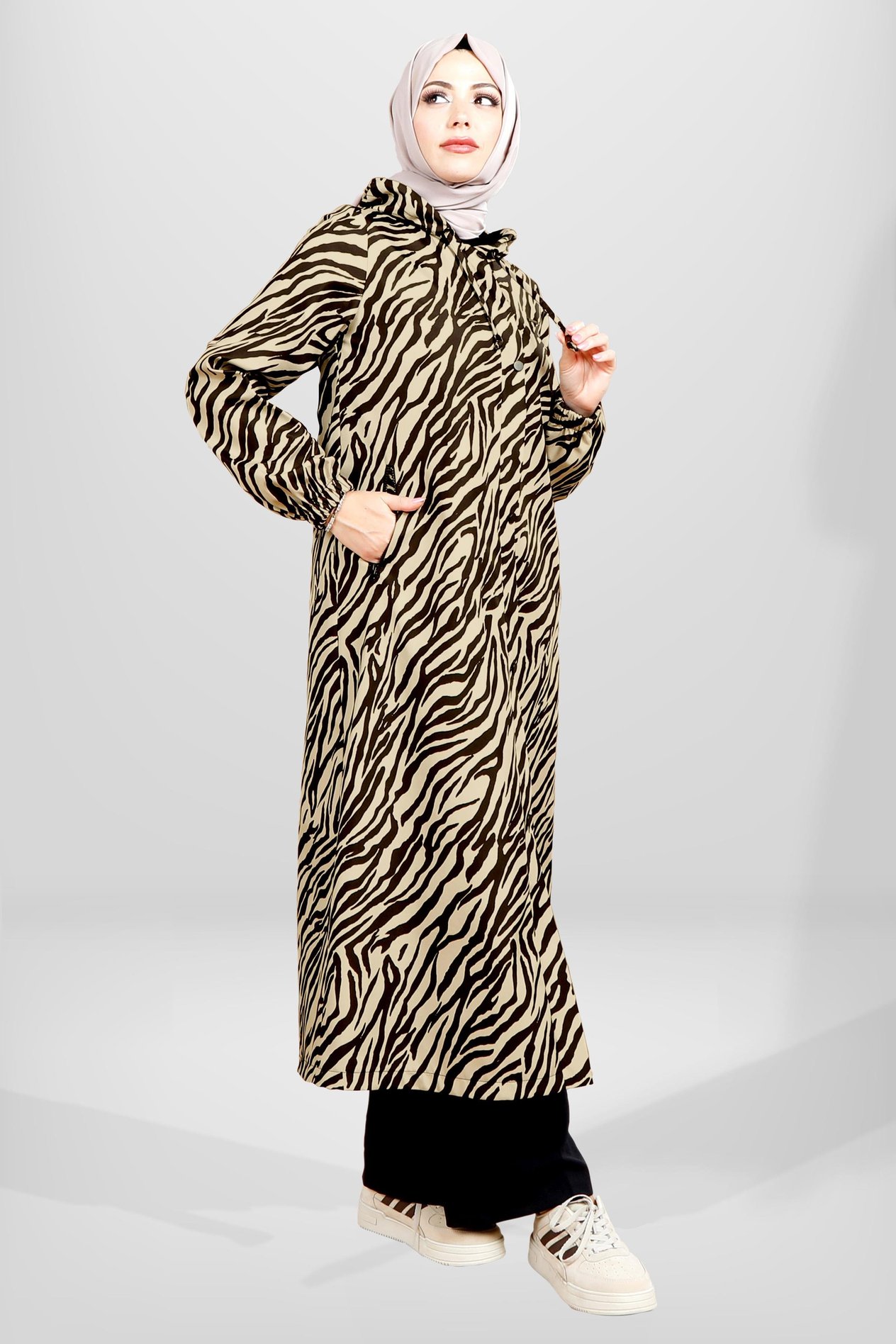 Beyza-3841 KAPŞONLU YAĞMURLUK SİYAH/BEJ