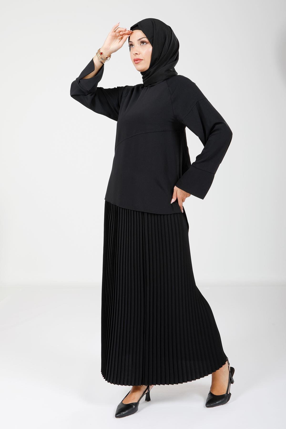Beyza-Beyza Eteği Pliseli Siyah Renk Bluz ve Etek Takım 4166