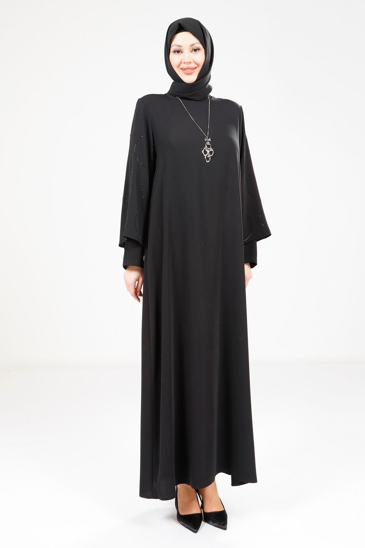 Beyza-Beyza Kolu Taşlı Kolyeli Siyah Elbise 9292