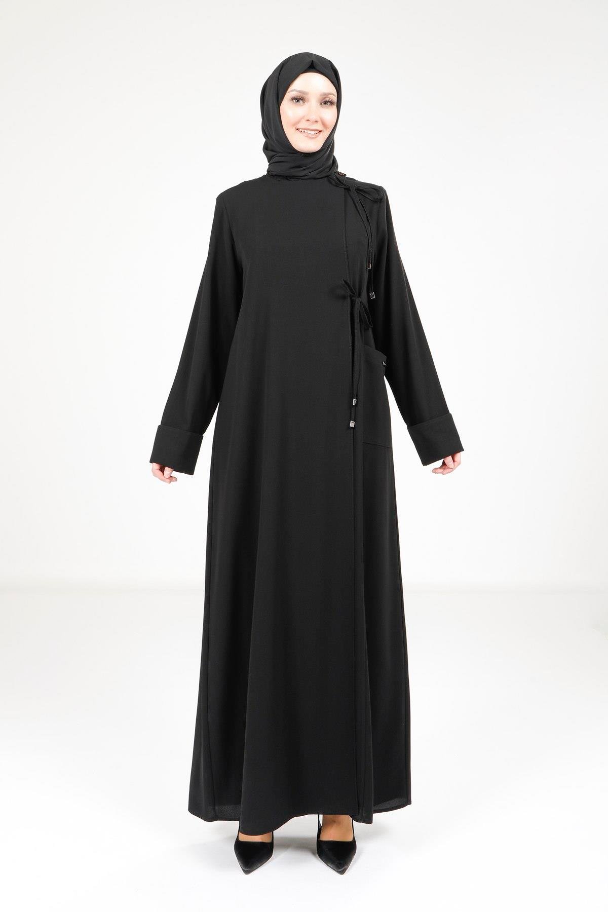 Beyza-Beyza Yandan Bağlama Detaylı Siyah Ferace 9166