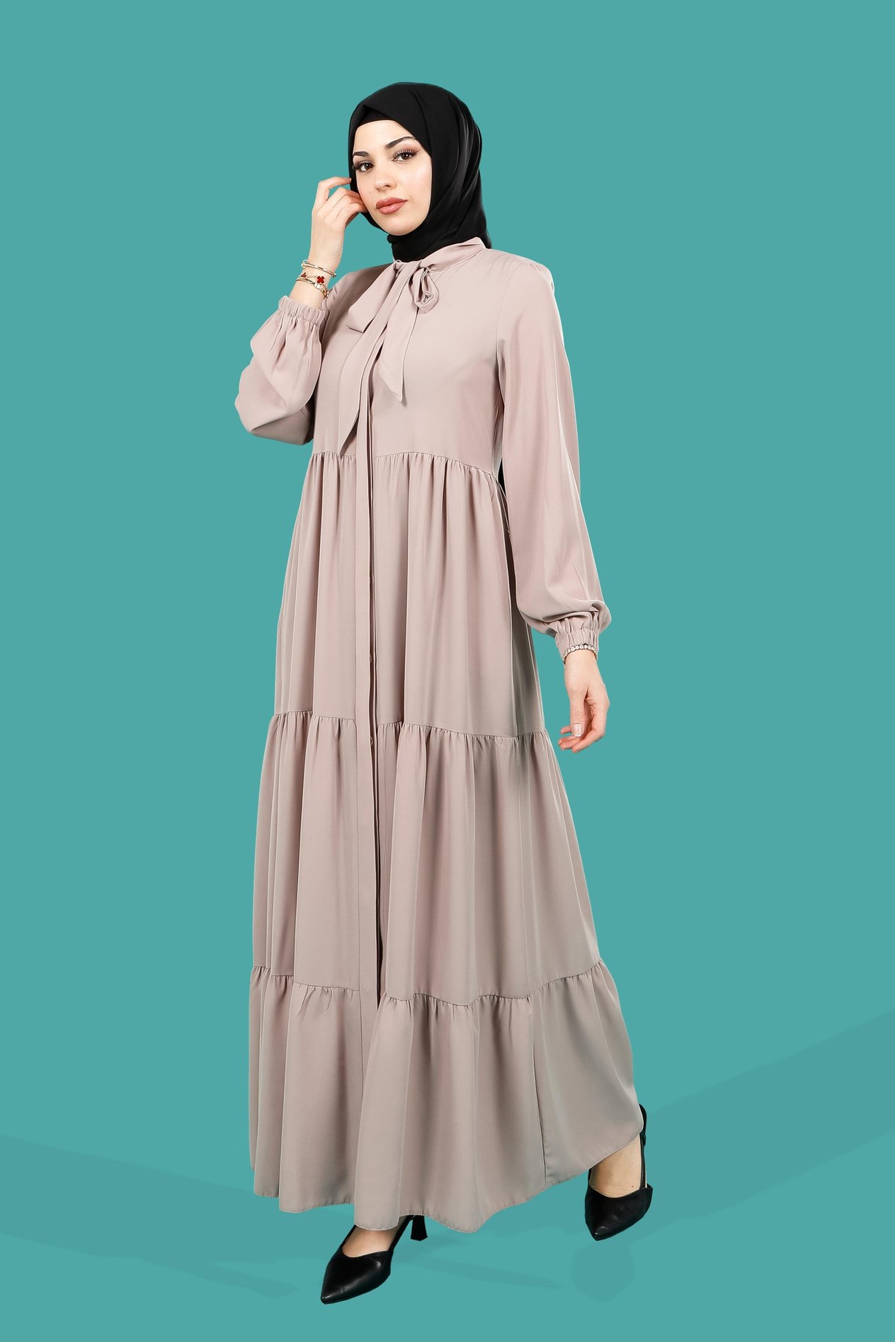 Beyza-Görele Üç Katlı Büzgülü Yakası Bağcıklı Bej Ferace 3692