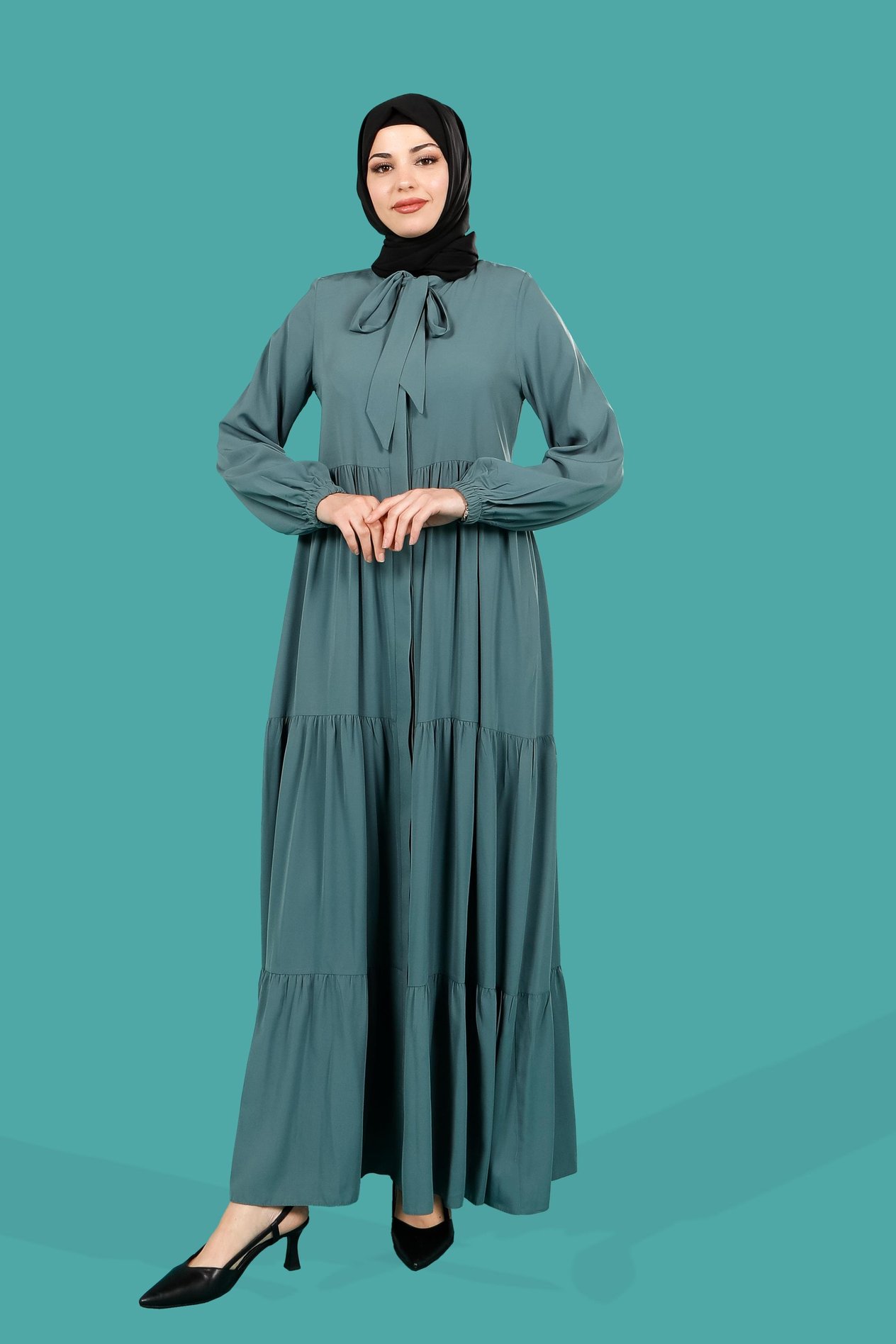 Beyza-Görele Üç Katlı Büzgülü Yakası Bağcıklı Yeşil Ferace 3692