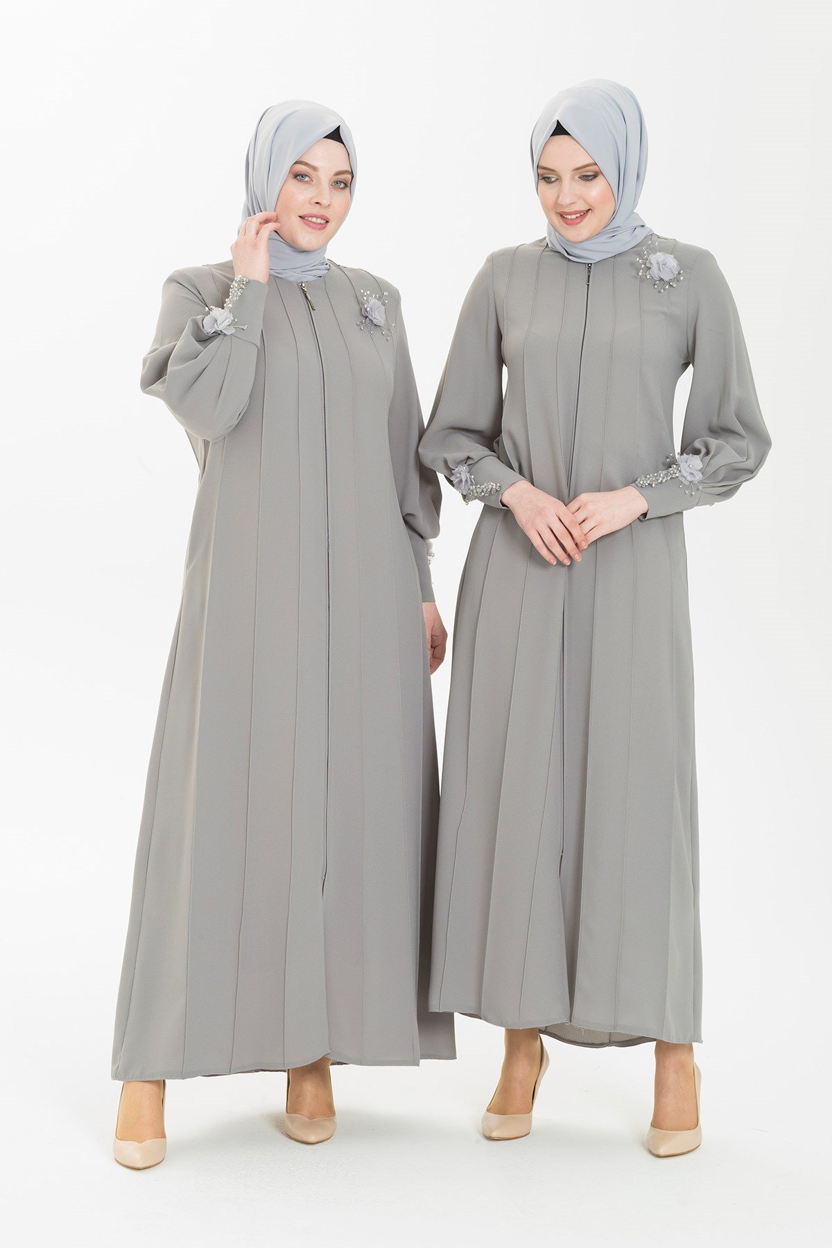 Beyza-Şık Aksesuarlı Gri Ferace 3320