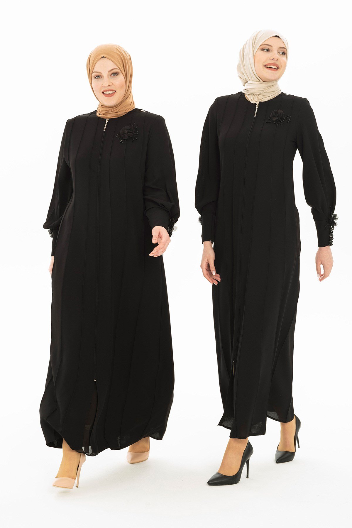 Beyza-Şık Aksesuarlı Siyah Ferace 3320