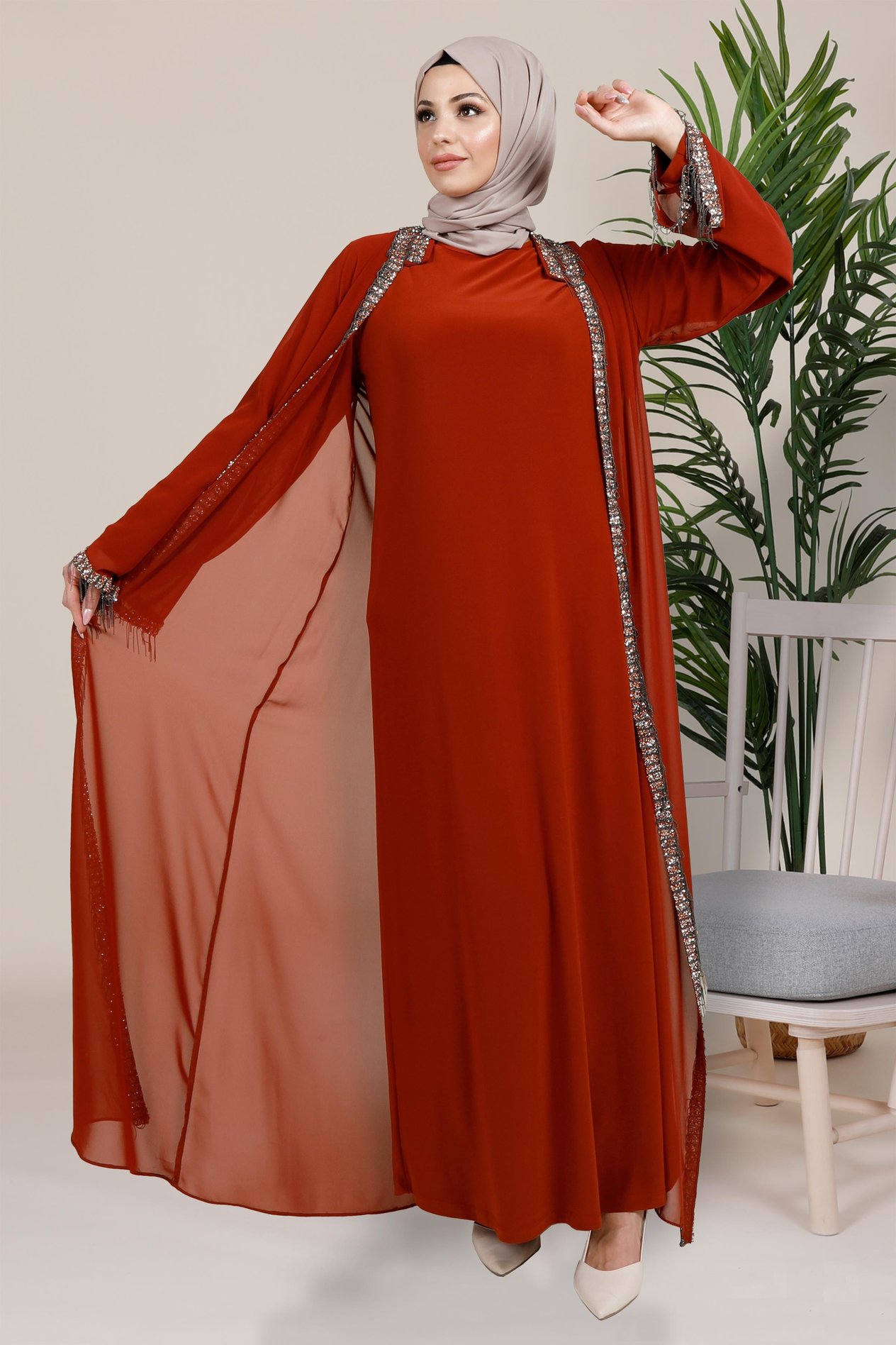 Beyza-Yakası Yapışkan Taşlı Şifon Yelekli  Tesettür Taba Abaya 3534