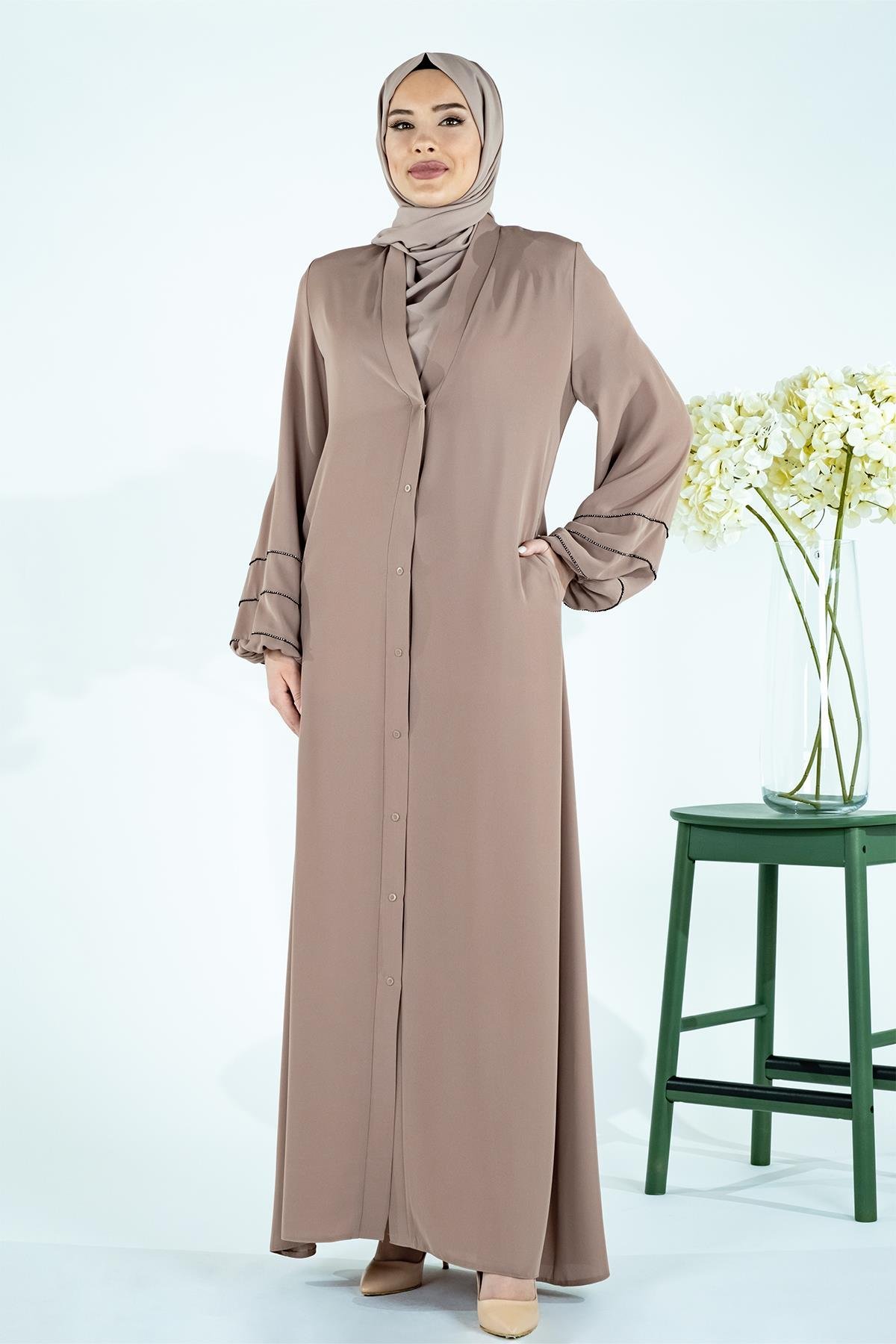 Beyza-V Yaka Kolları Şerit Taş Detaylı Bej Tesettür Abaya 3429