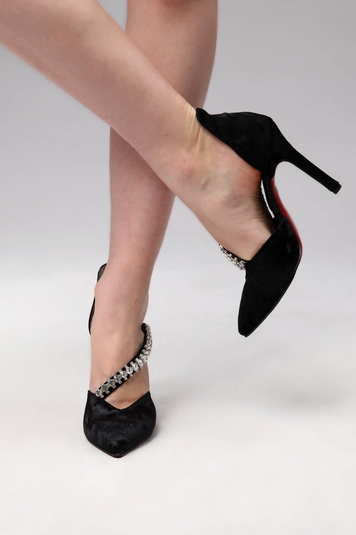 Kadife Taş Detaylı Topuklu Stiletto 