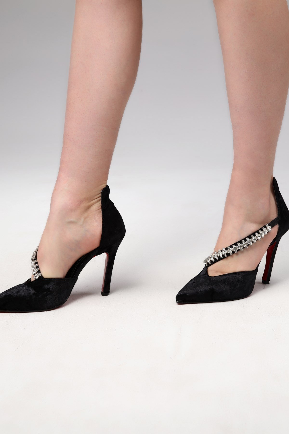 Kadife Taş Detaylı Topuklu Stiletto 