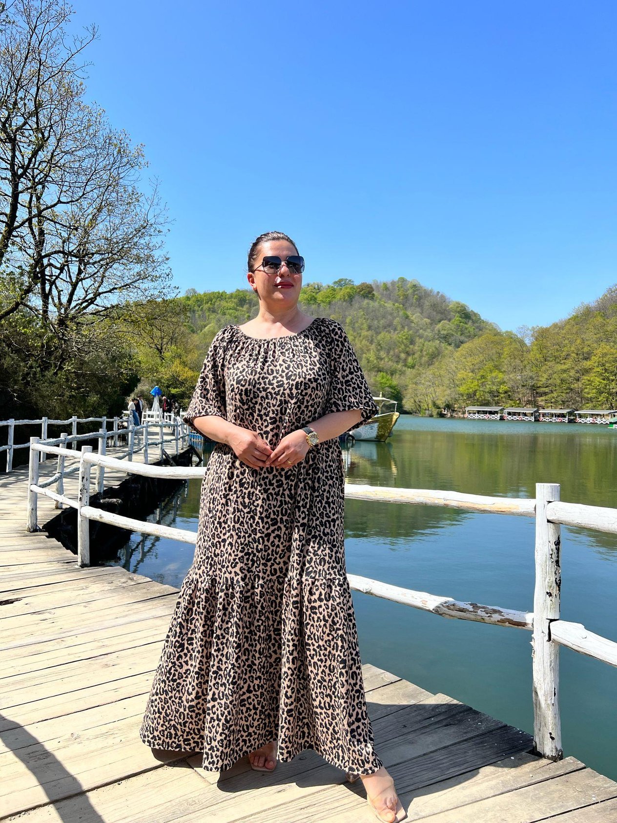 Madonna Yaka Rahat Kalıp Büyük Beden Elbise