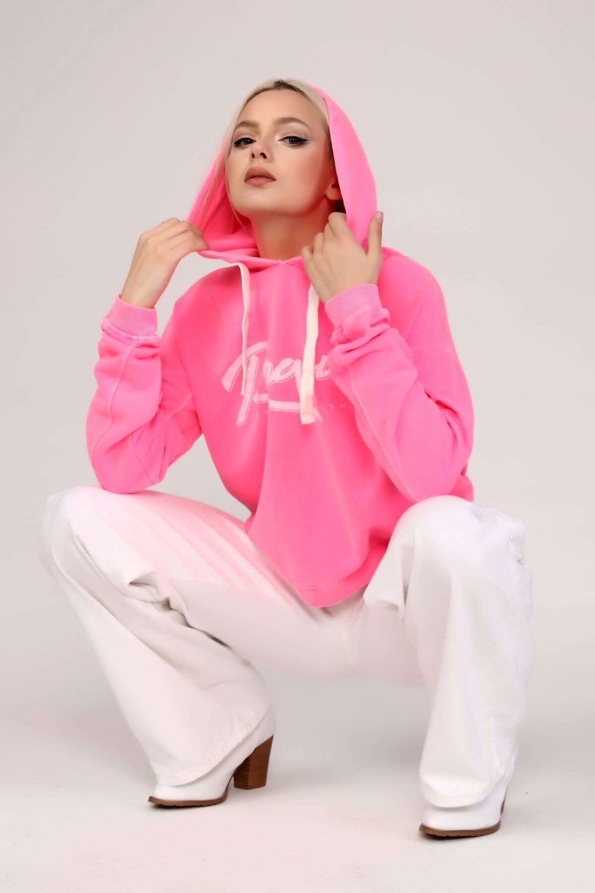 Pembe Baskılı Kapşonlu Sweatshirtt