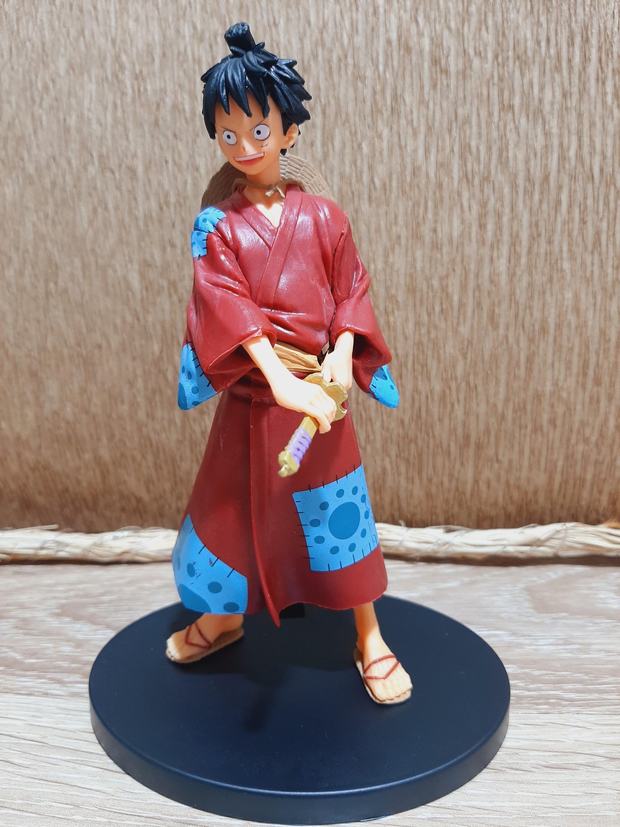 Monket D Luffy Kılıclı Karakter Figur