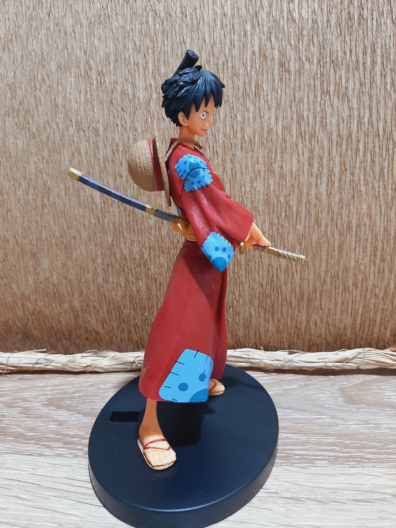 Monket D Luffy Kılıclı Karakter Figur
