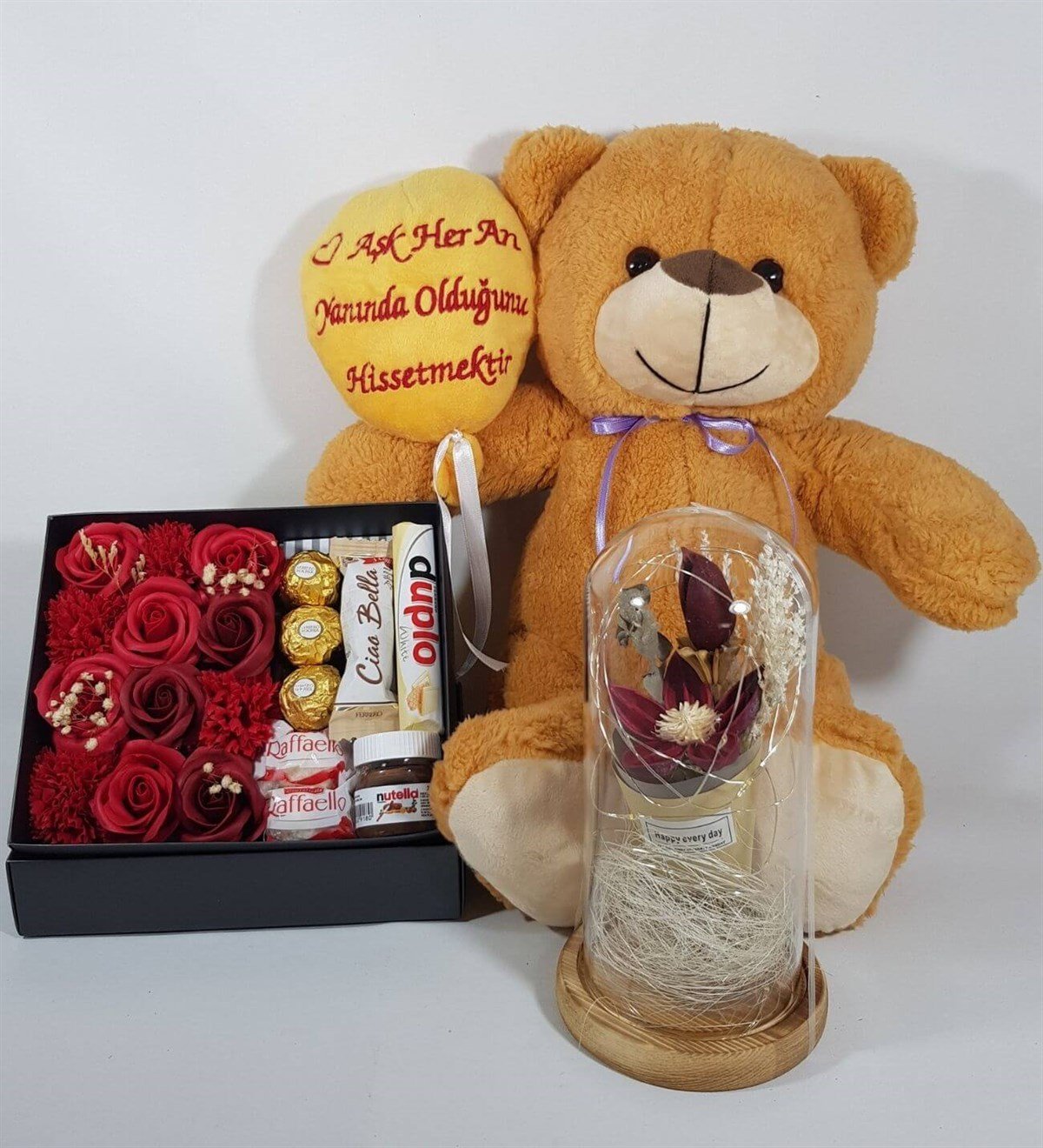 Sevgiliye Hediye Gül Kutusunda Ferrero Çikolata Büyük Ayıcık Işıklı Şans Gülü Fanus HEDİYE