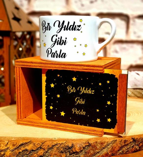 Friends Tasarımlı Kutulu Kupa DOĞUM GÜNÜ HEDİYESİ