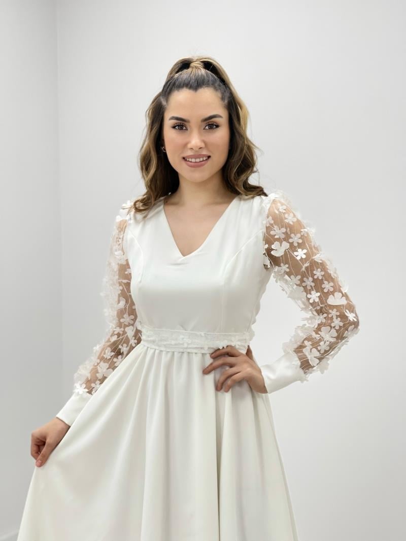 Double Kumaş Kolları 3 Boyutlu Çiçekli Elbise - Beyaz
