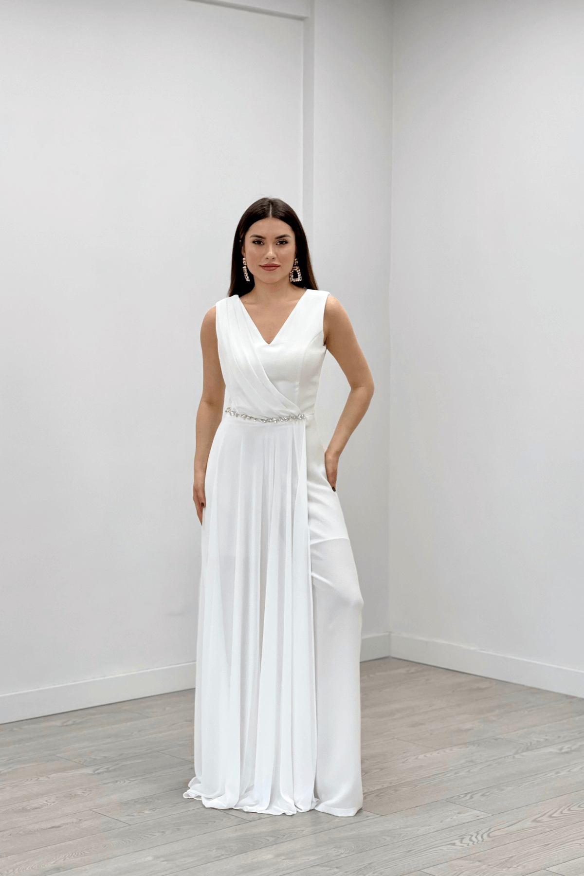 Krep Kumaş Şifon Şal Detaylı Abiye Tulum - BEYAZ