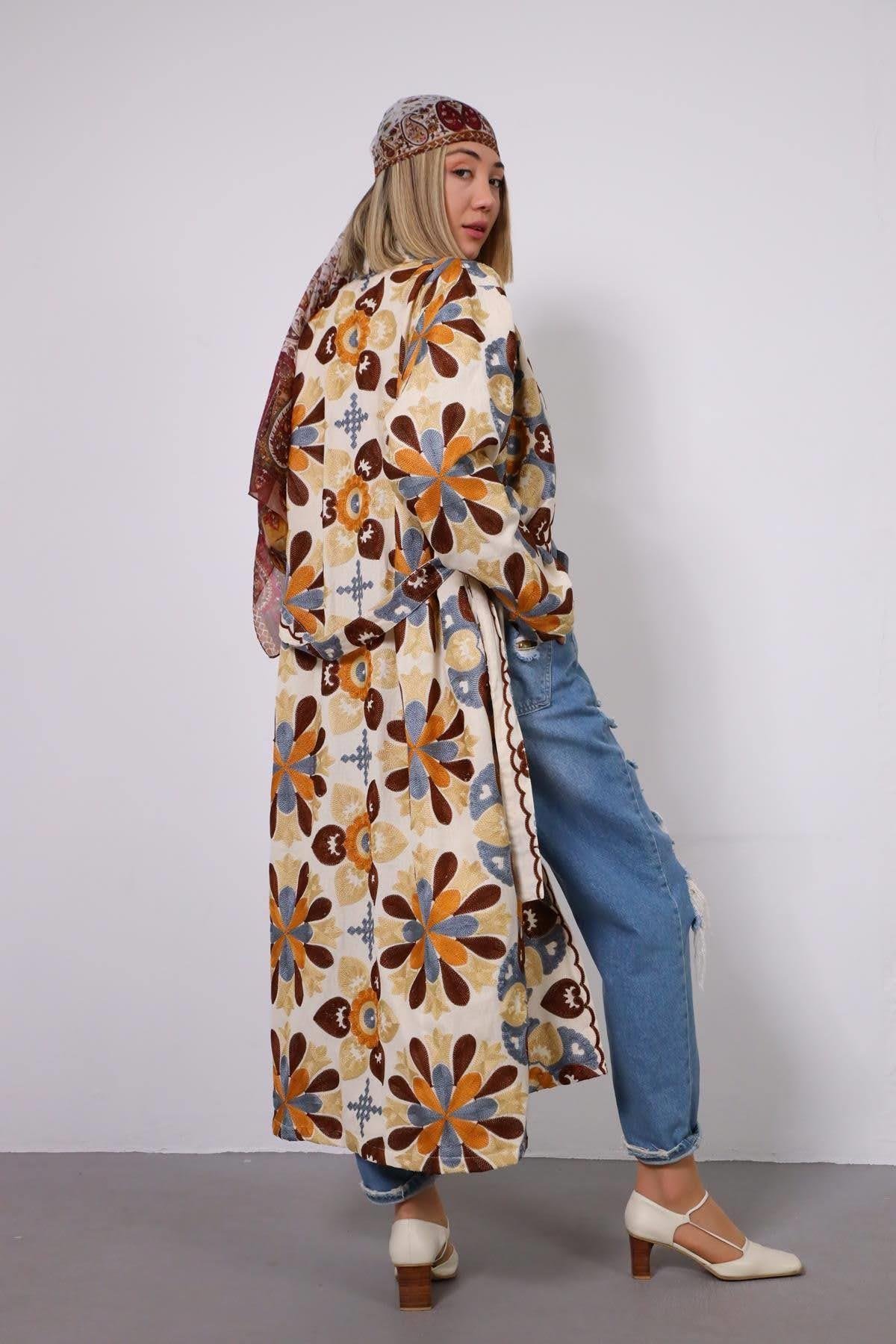  Krem Rengi Kuşaklı Suzani Kaftan