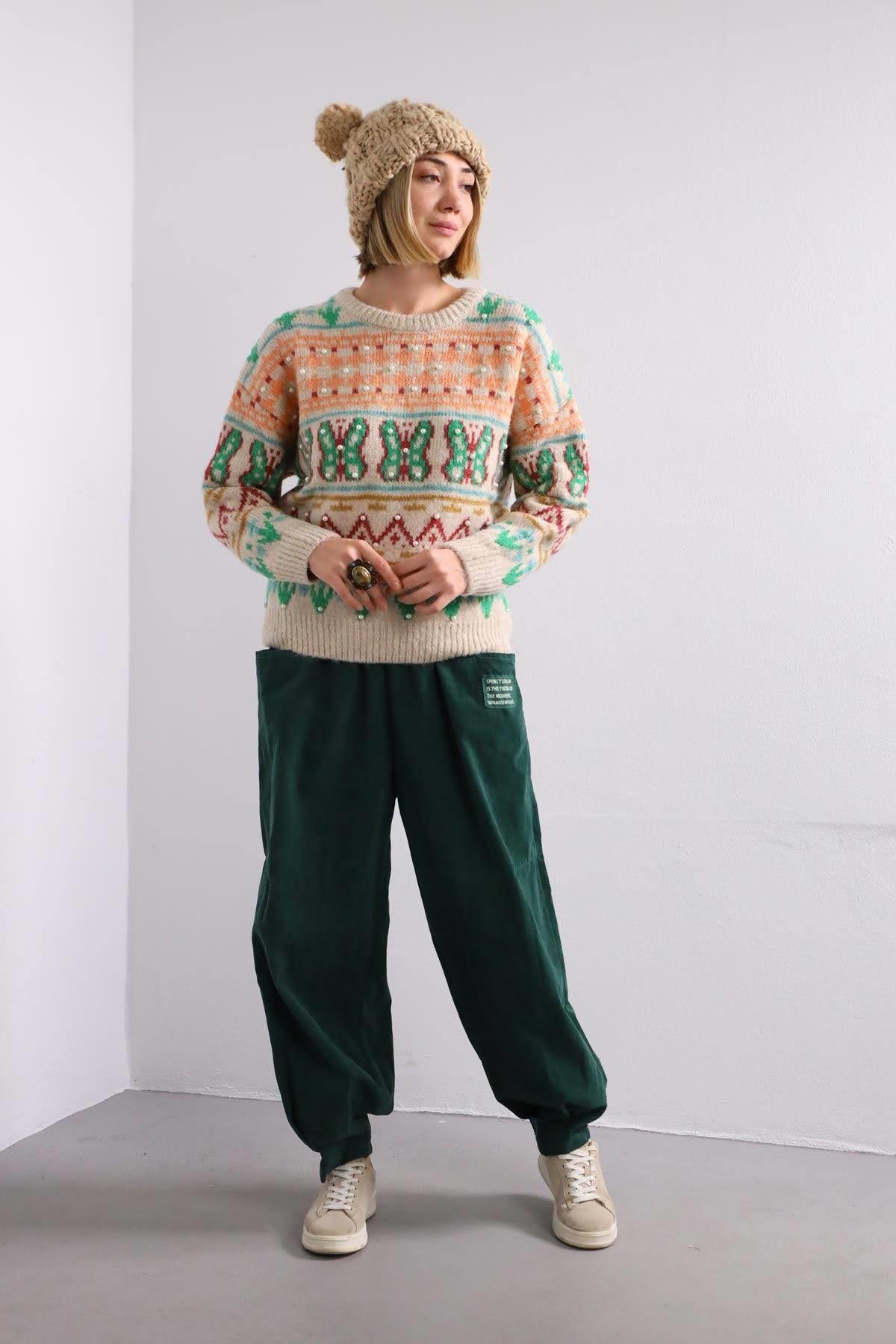 Krem Rengi İnci Detaylı Motifli Kazak - Şaman Butik Krem Rengi İnci Detaylı Motifli Kazak