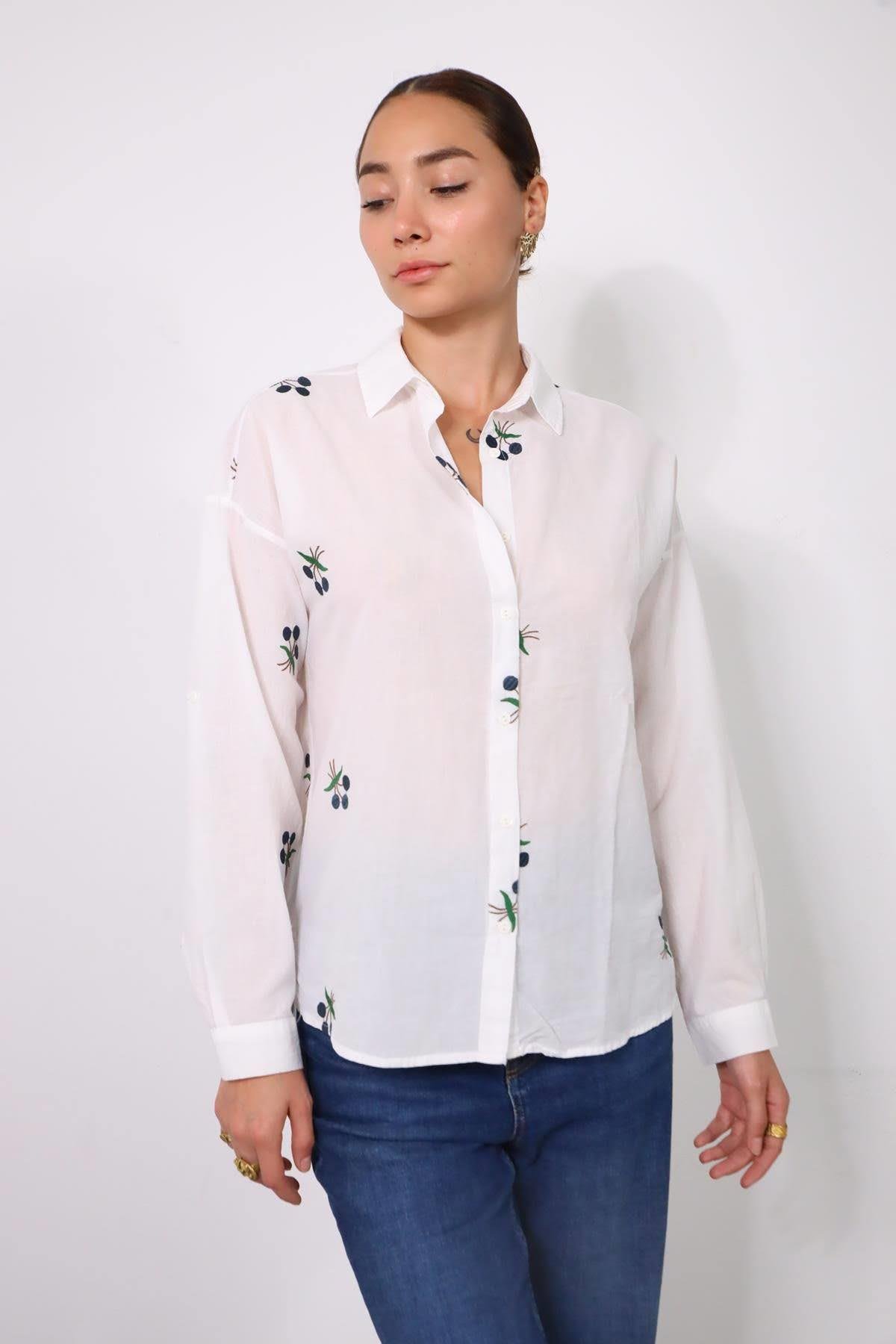 Beyaz Nakışlı Yakalı Gömlek - Şaman Butik Beyaz Nakışlı Yakalı Gömlek