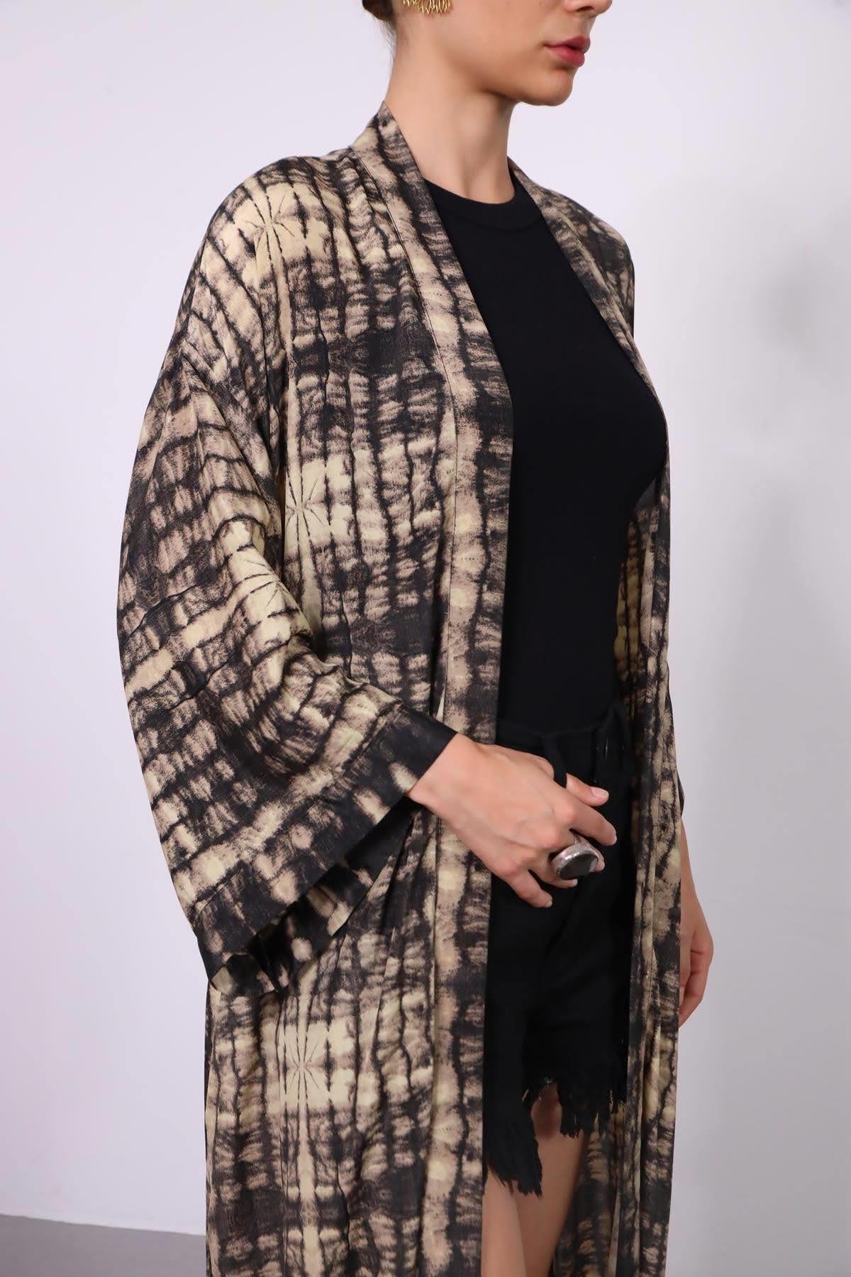  Siyah Desenli Kaftan