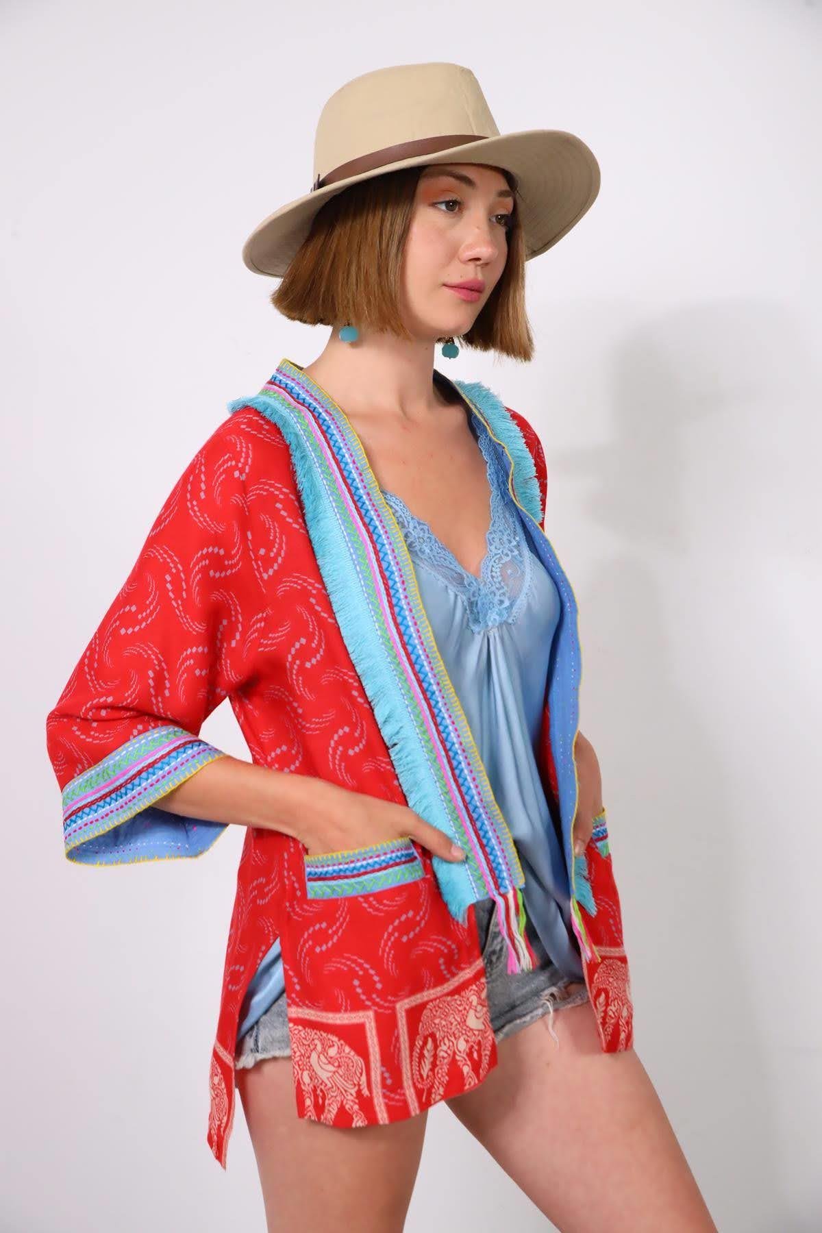 Kırmızı Yakası Püsküllü İşlemeli Otantik Kısa Kaftan - Şaman Butik Kırmızı Yakası Püsküllü İşlemeli Otantik Kısa Kaftan