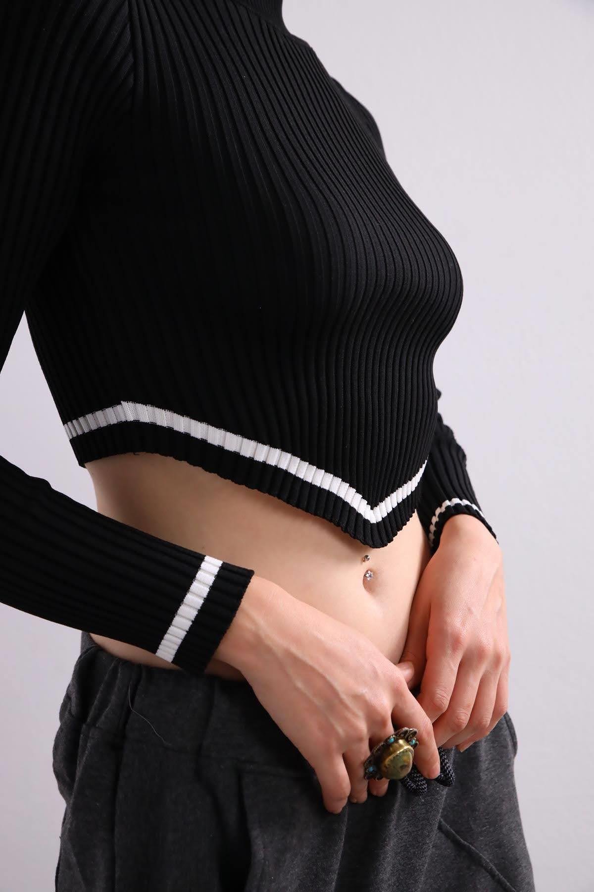 Siyah Yarım Boğazlı Body Kazak - Şaman Butik Siyah Yarım Boğazlı Body Kazak