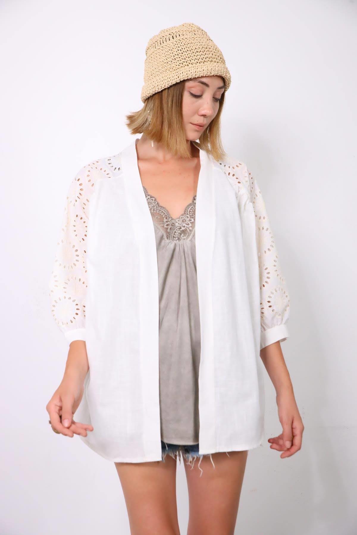  Ekru Kolu Fistolu Kısa Kimono