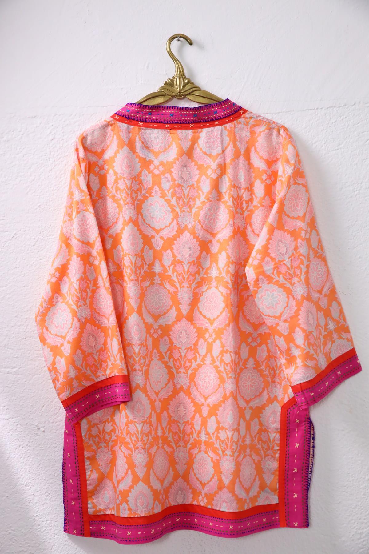 Pembe İşlemeli V Yaka Yırtmaçlı Otantik Tunik - Şaman Butik Pembe İşlemeli V Yaka Yırtmaçlı Otantik Tunik