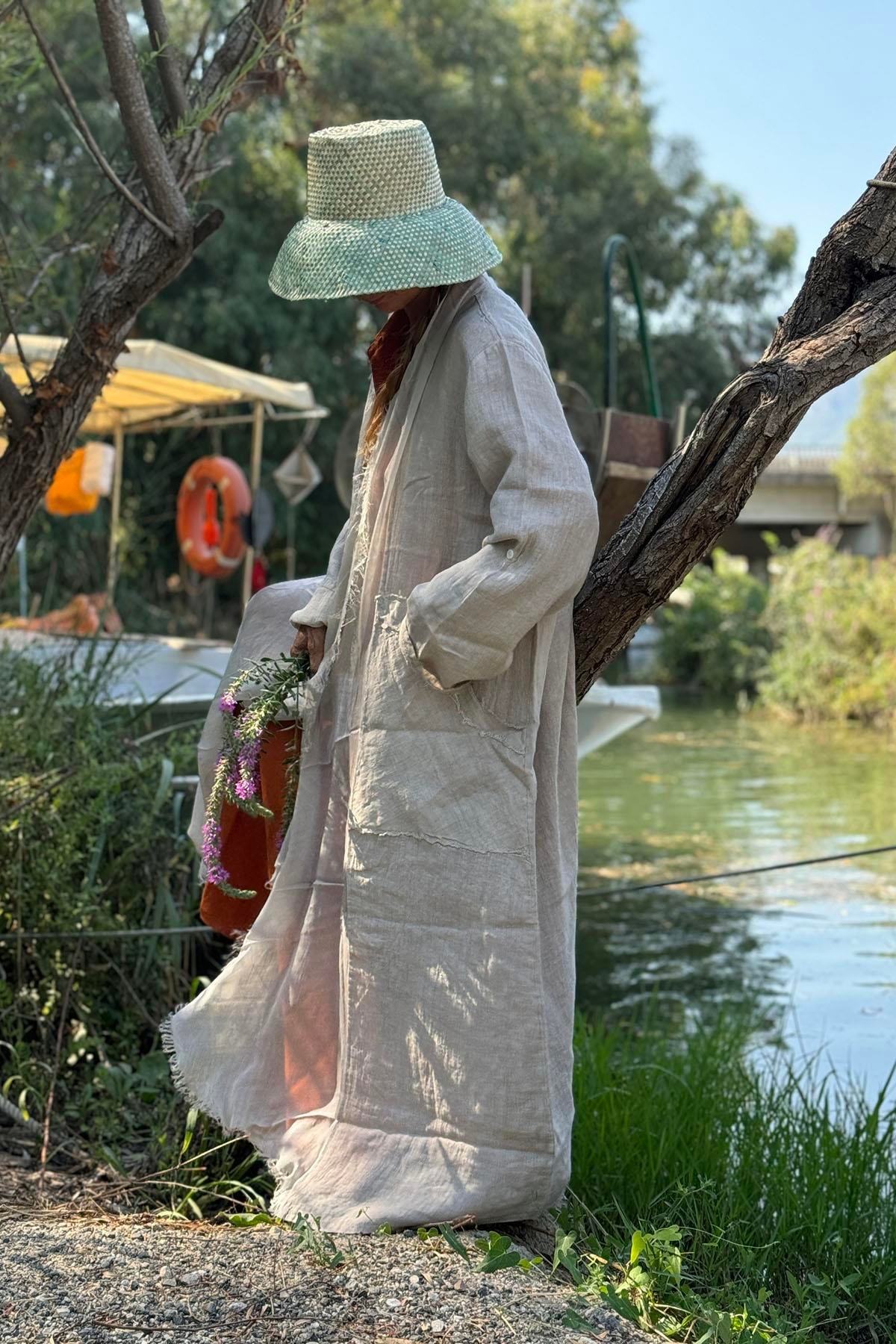  Krem Rengi Cebi ve Yakası Püskül Detaylı Keten Kaftan