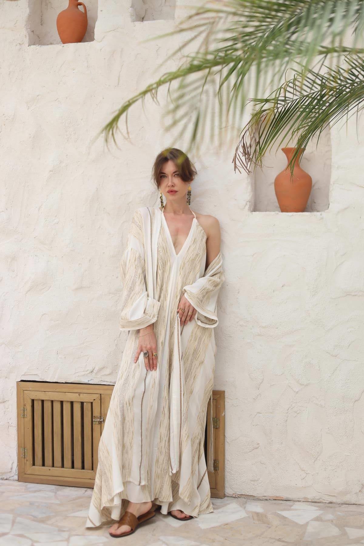 Beyaz Payet Detaylı Otantik Kaftan