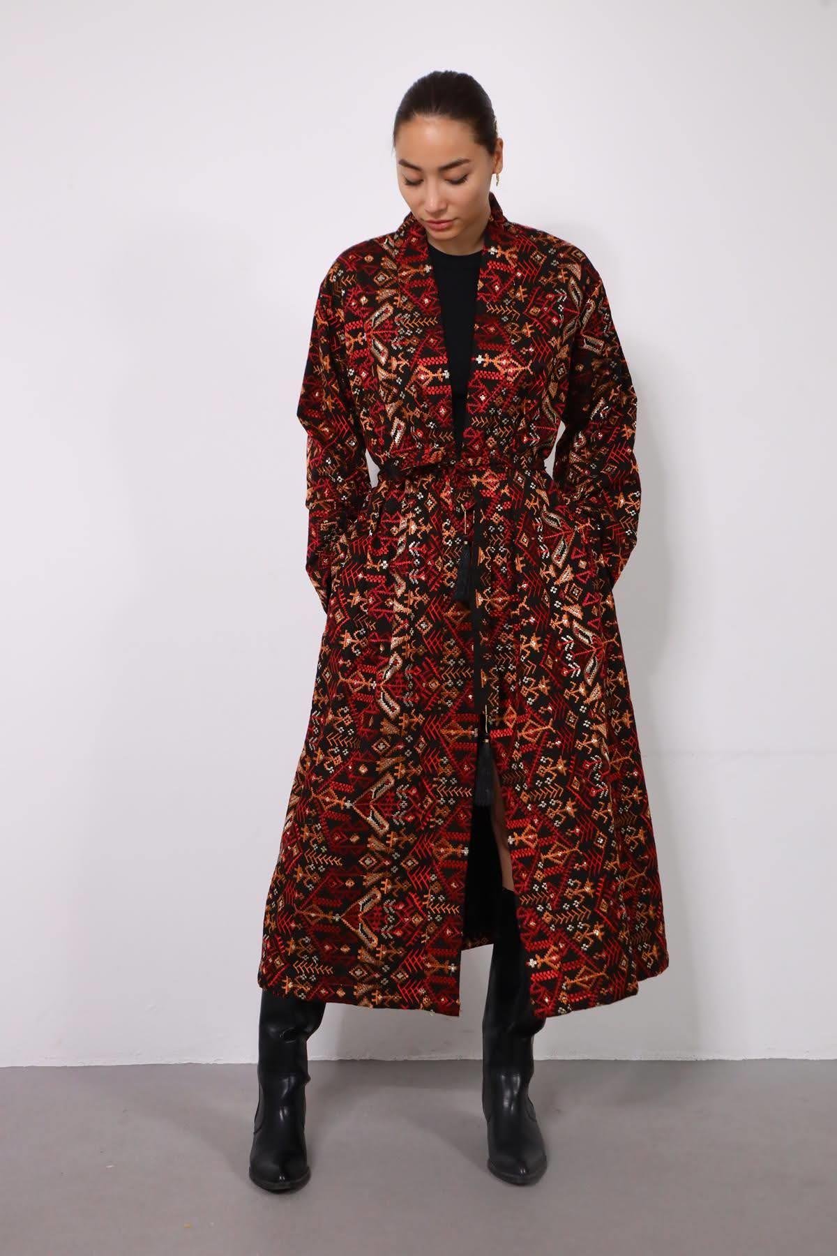 Siyah Püsküllü Payetli Suzani Kaftan - Şaman Butik Siyah Püsküllü Payetli Suzani Kaftan