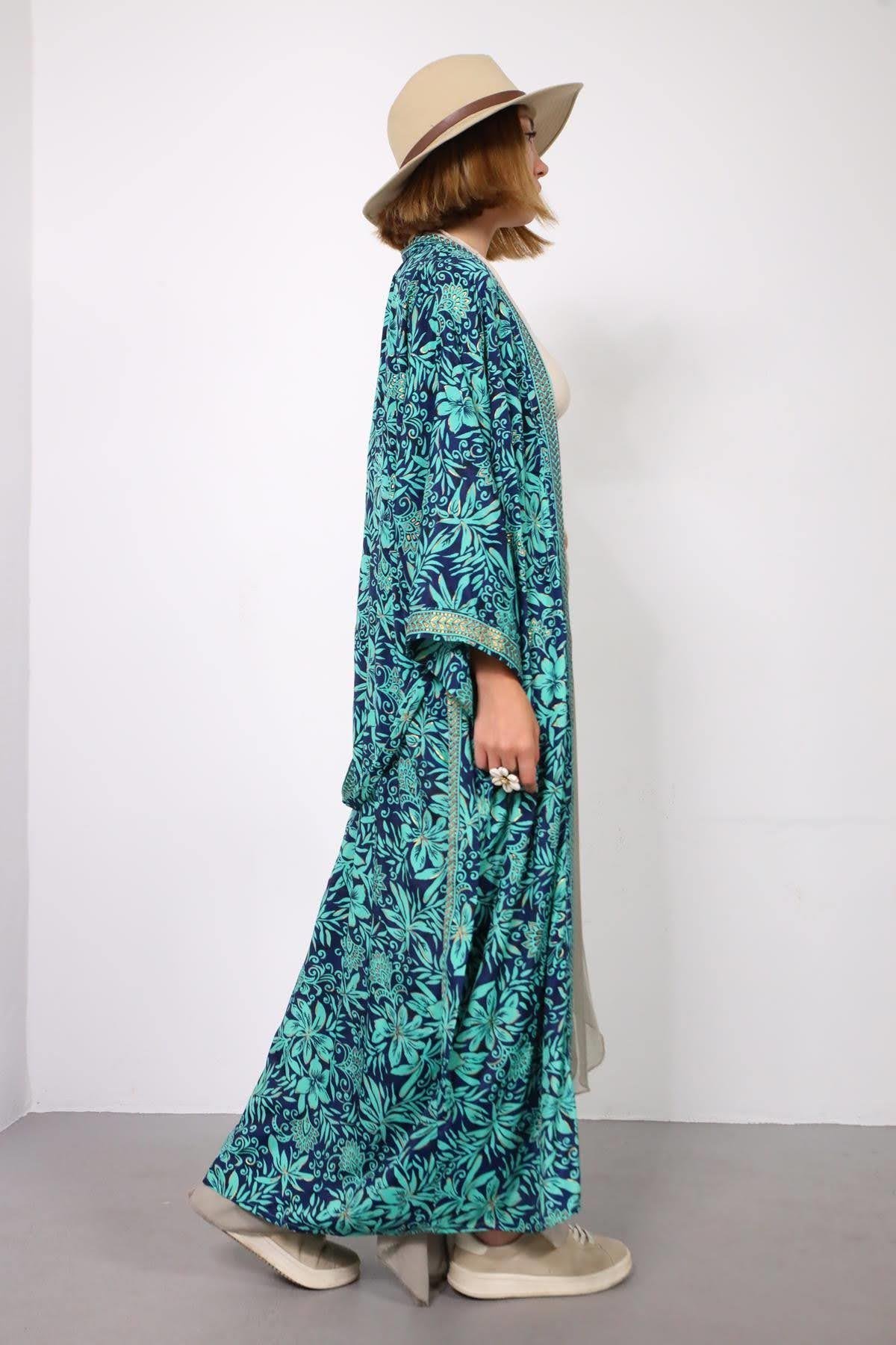 Lacivert Yaprak Desenli Gold Detaylı Kaftan - Şaman Butik Lacivert Yaprak Desenli Gold Detaylı Kaftan