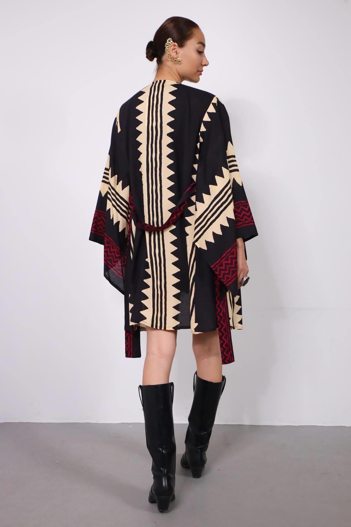 Siyah Desenli Kısa Kimono - Şaman Butik Siyah Desenli Kısa Kimono