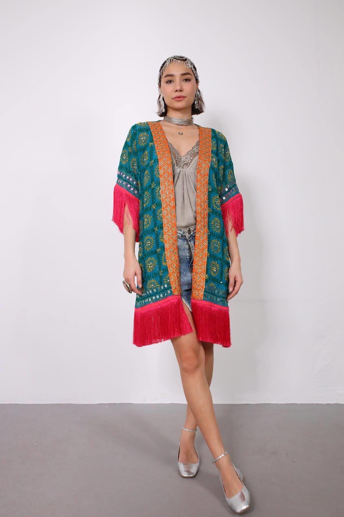  Petrol Mavisi İşlemeli Püsküllü Kaftan