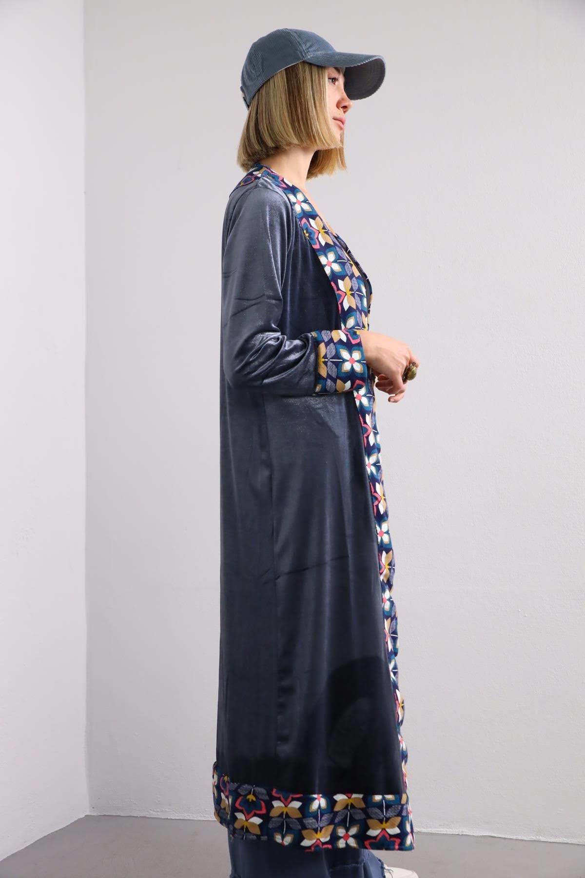 İndigo Mavi Kenarları Desenli Kadife Kaftan - Şaman Butik İndigo Mavi Kenarları Desenli Kadife Kaftan