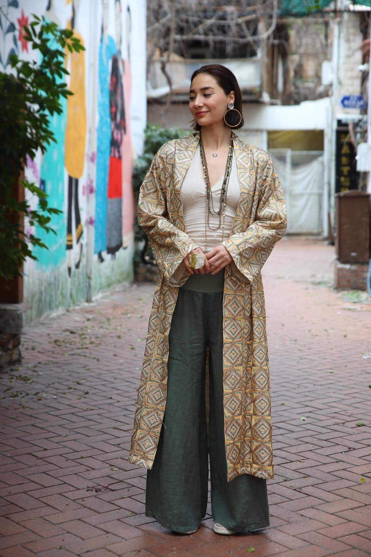 Krem Rengi Püsküllü Payetli Suzani Kaftan - Şaman Butik Krem Rengi Püsküllü Payetli Suzani Kaftan