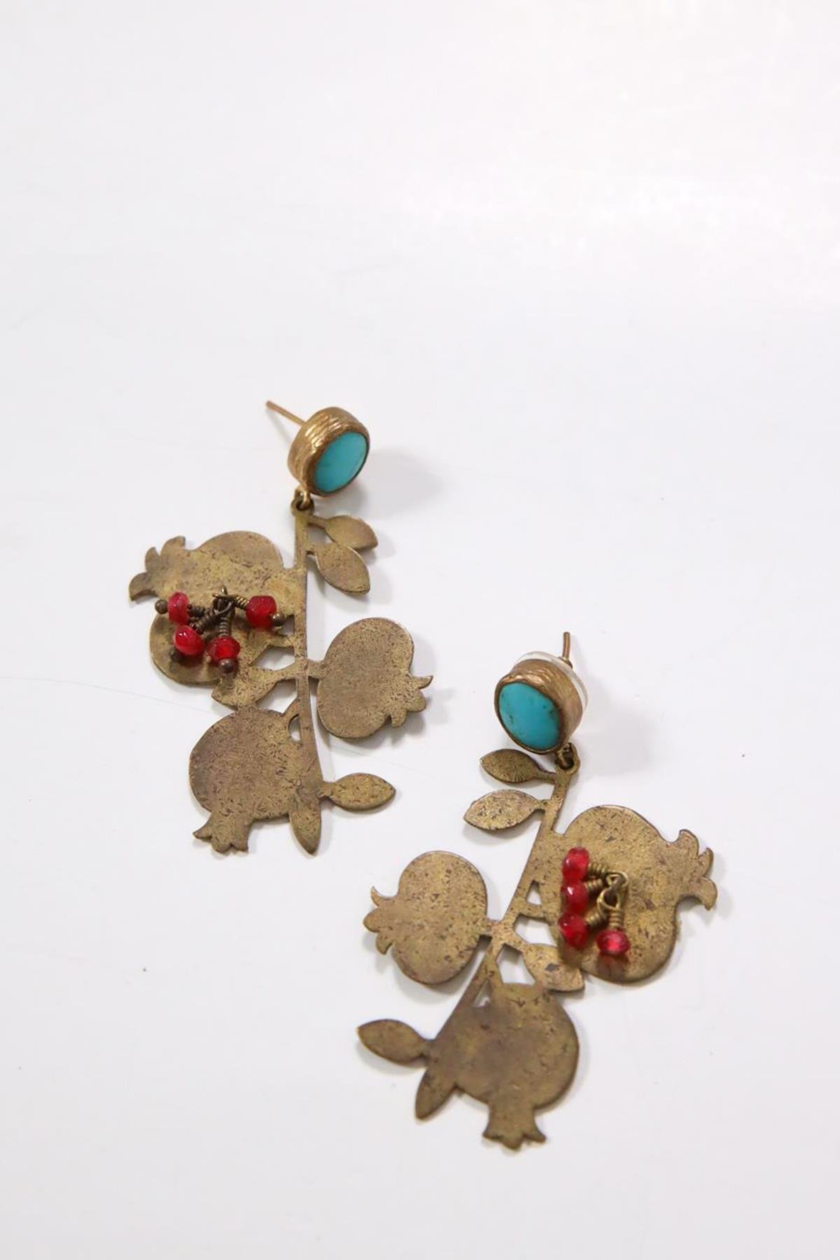  Bronz Kırmızı Taş Detaylı Vintage Küpe