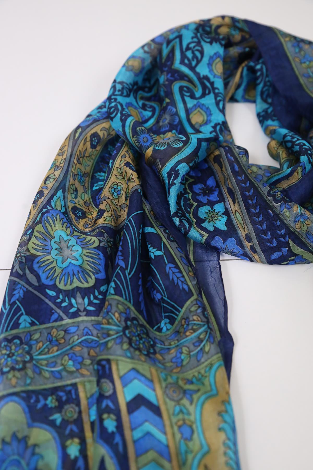 Lacivert Desenli İpek Şal - Şaman Butik Lacivert Desenli İpek Şal