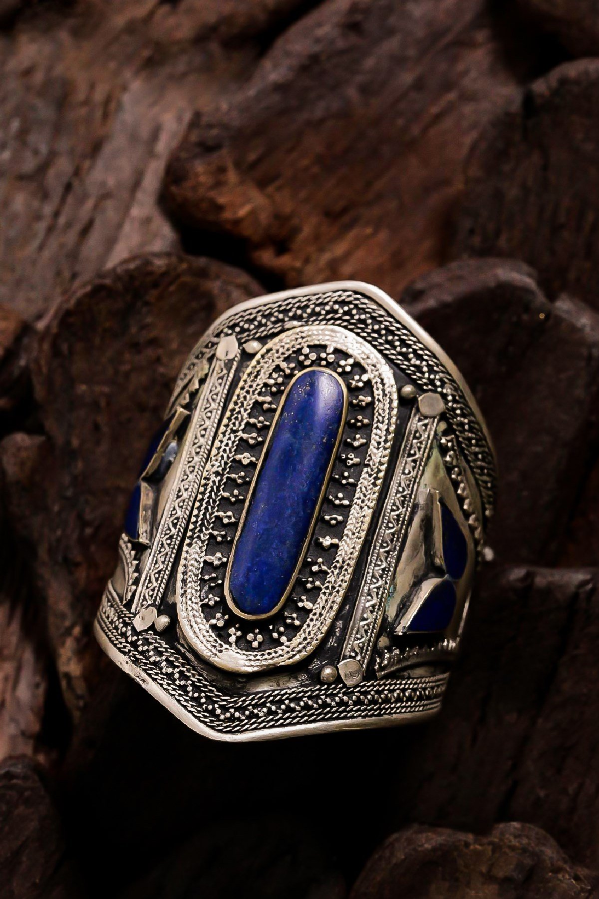 Gümüş Kaplama Lapis Taşlı İşlemeli Antik Bileklik - Şaman Butik Gümüş Kaplama Lapis Taşlı İşlemeli Antik Bileklik