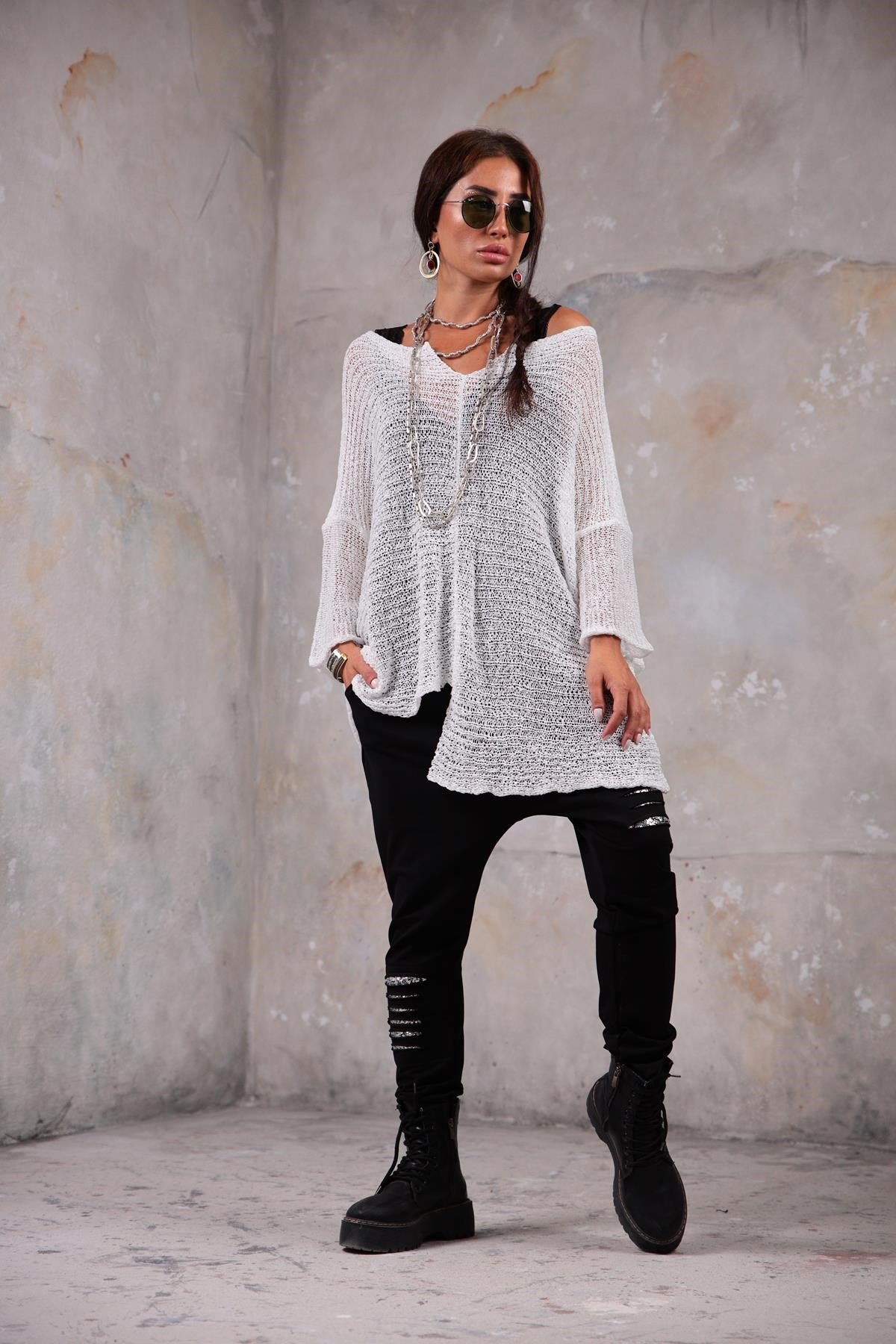 Saman Butik | Shop Online White Lightweight Knitted Blouse