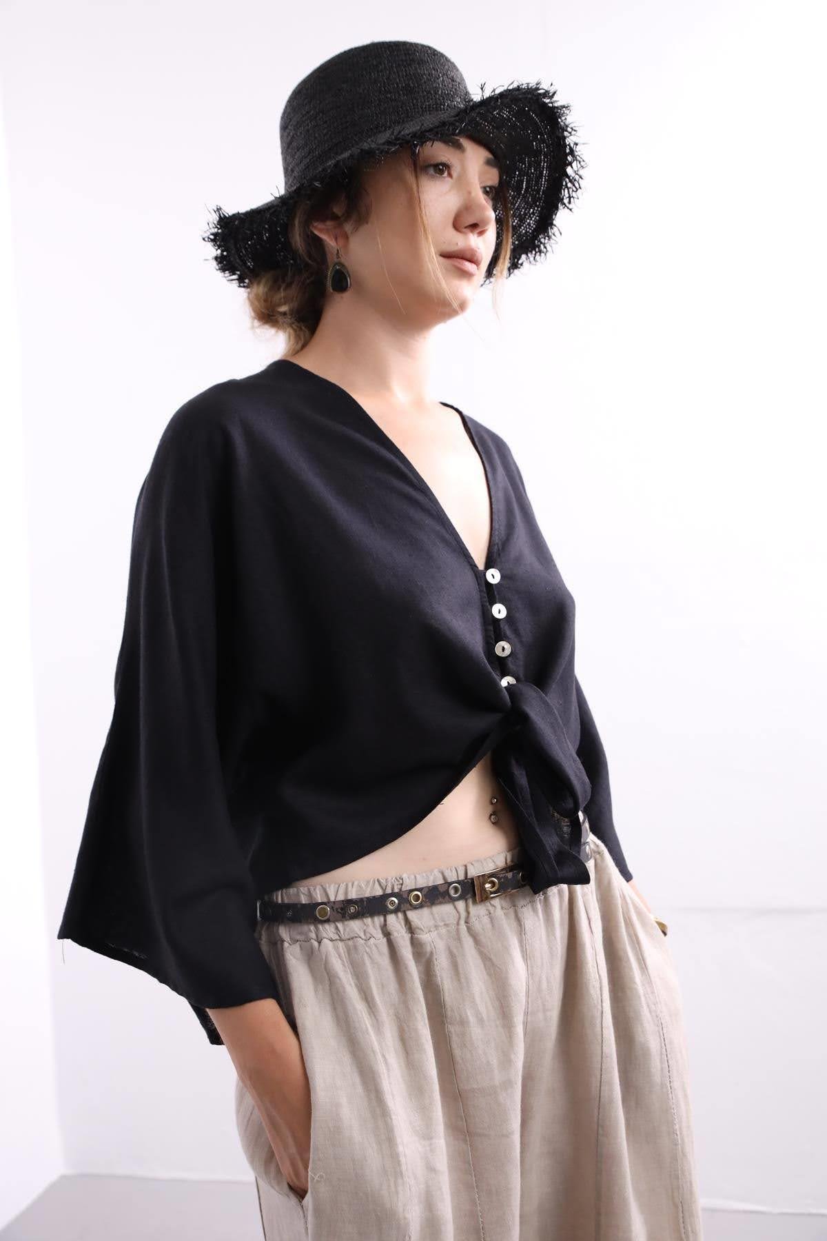 Siyah Düğmeli Keten Bolero - Şaman Butik Siyah Düğmeli Keten Bolero