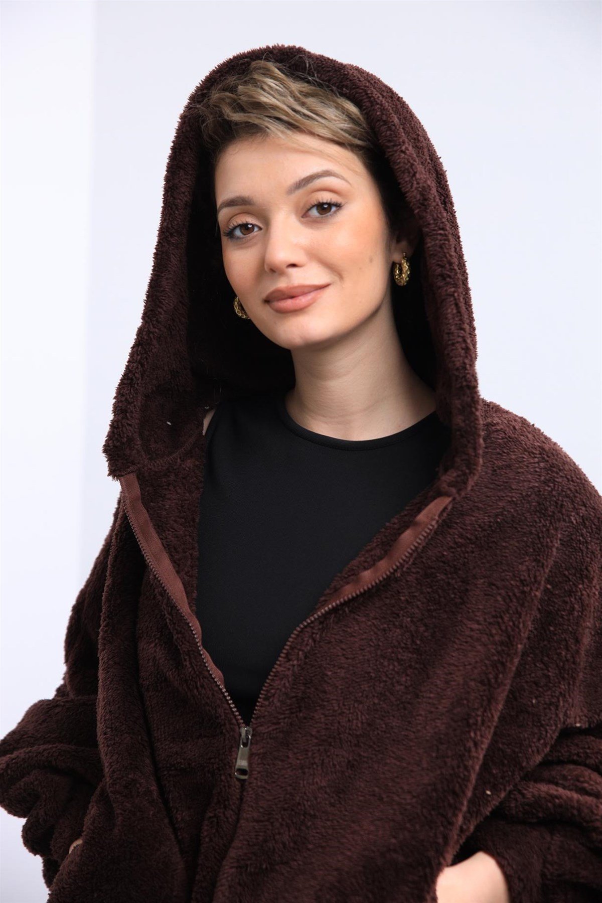  Koyu Kahverengi Kapüşonlu Peluş Ceket