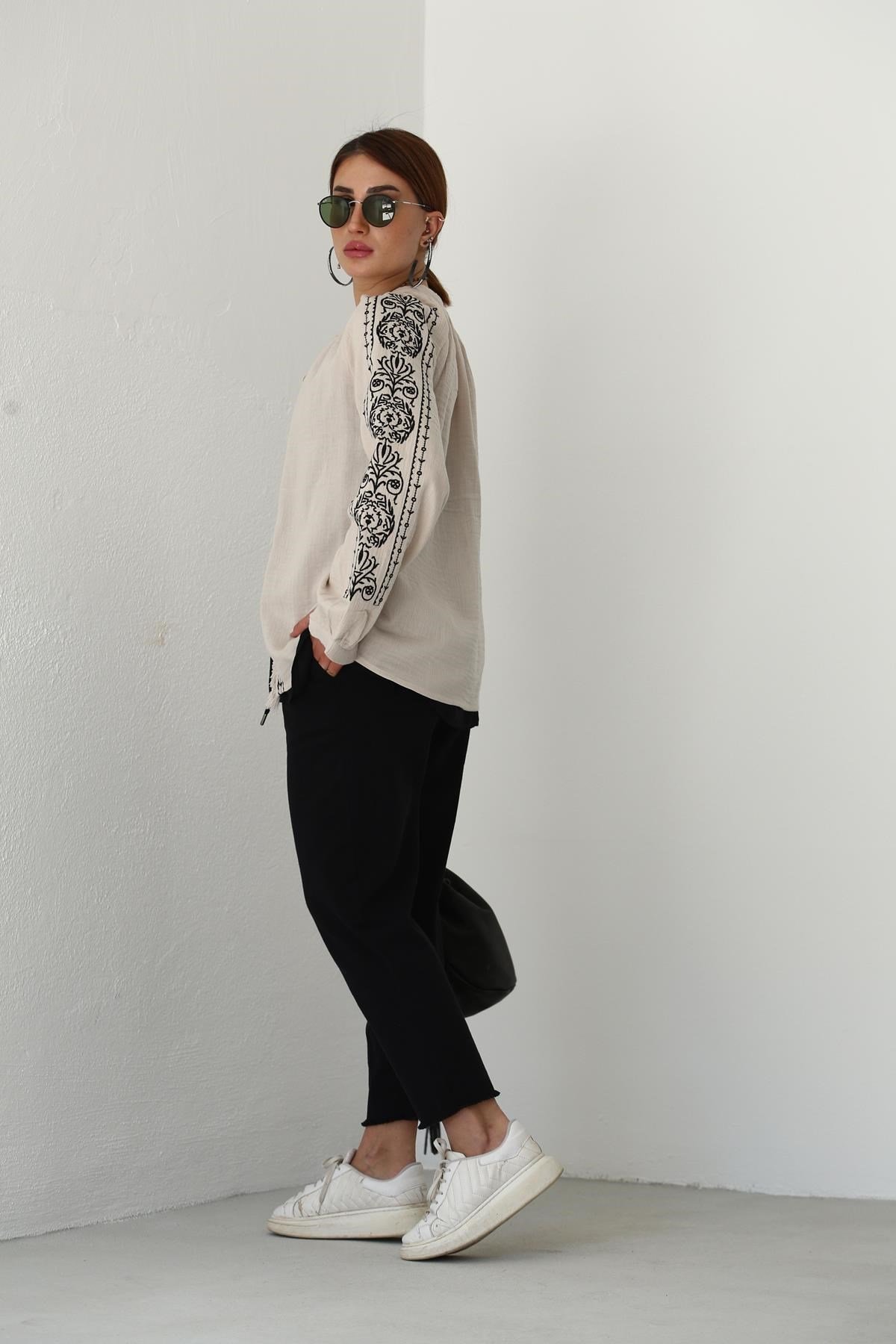 Mink Tassel Detail Embroidered Jacket - Saman Butik | Shop Online Mink Tassel Detail Embroidered Jacket