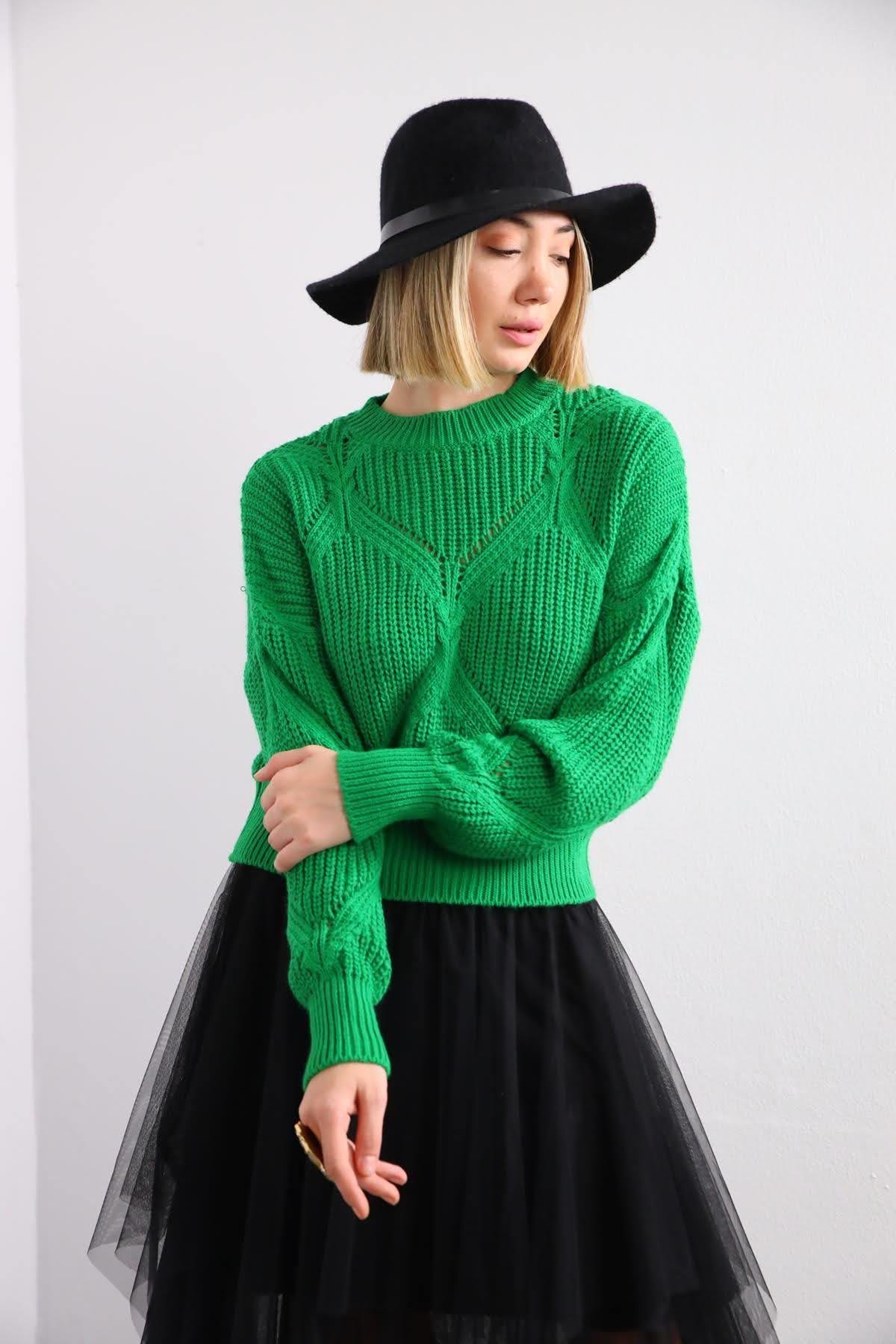 Green Patterned Short Knitt Pullover Green Patterned Short Knitt Pullover