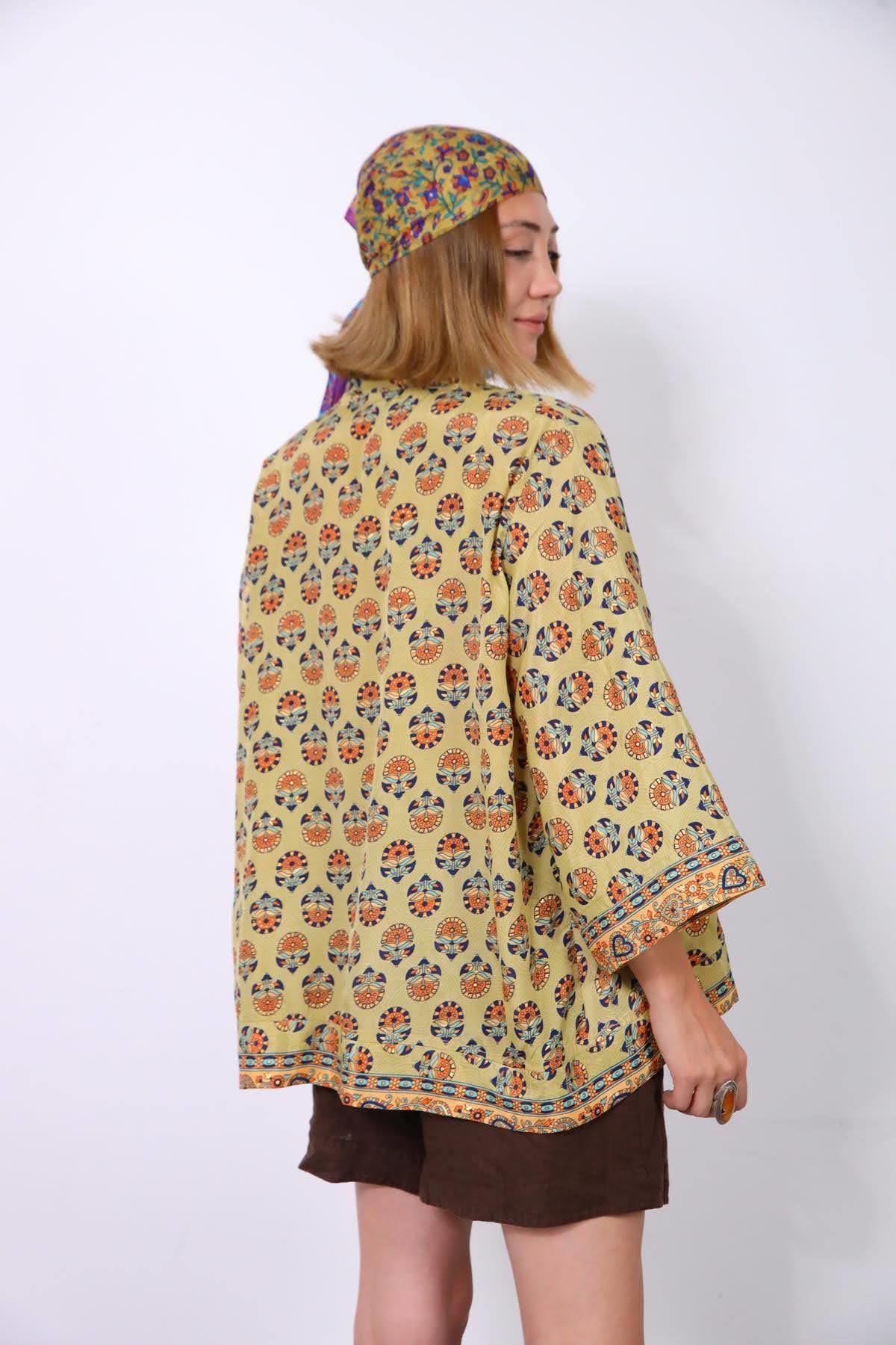 Yağ Yeşili Desenli Kısa İpek Kimono - Şaman Butikk Yağ Yeşili Desenli Kısa İpek Kimono