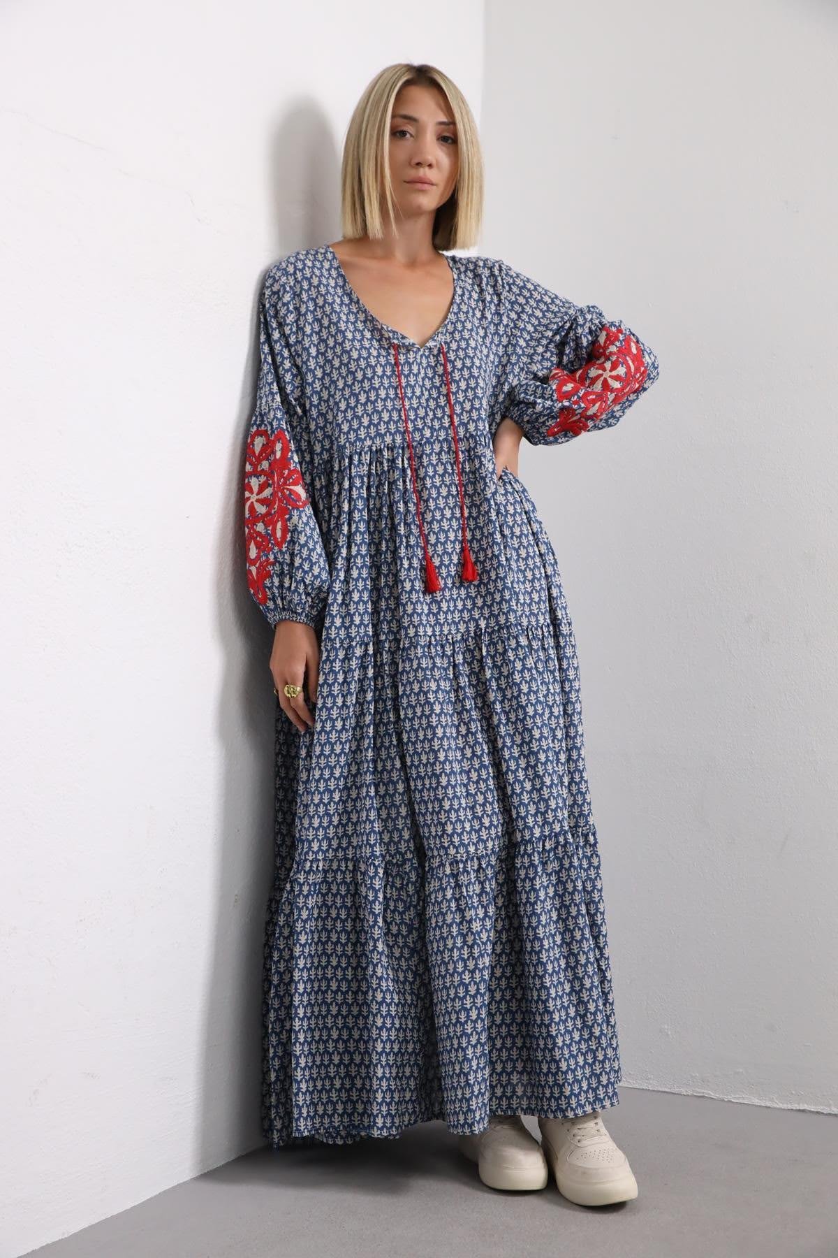 Mavi Desenli Kolları Nakışlı Elbise - Şaman Butik Mavi Desenli Kolları Nakışlı Elbise