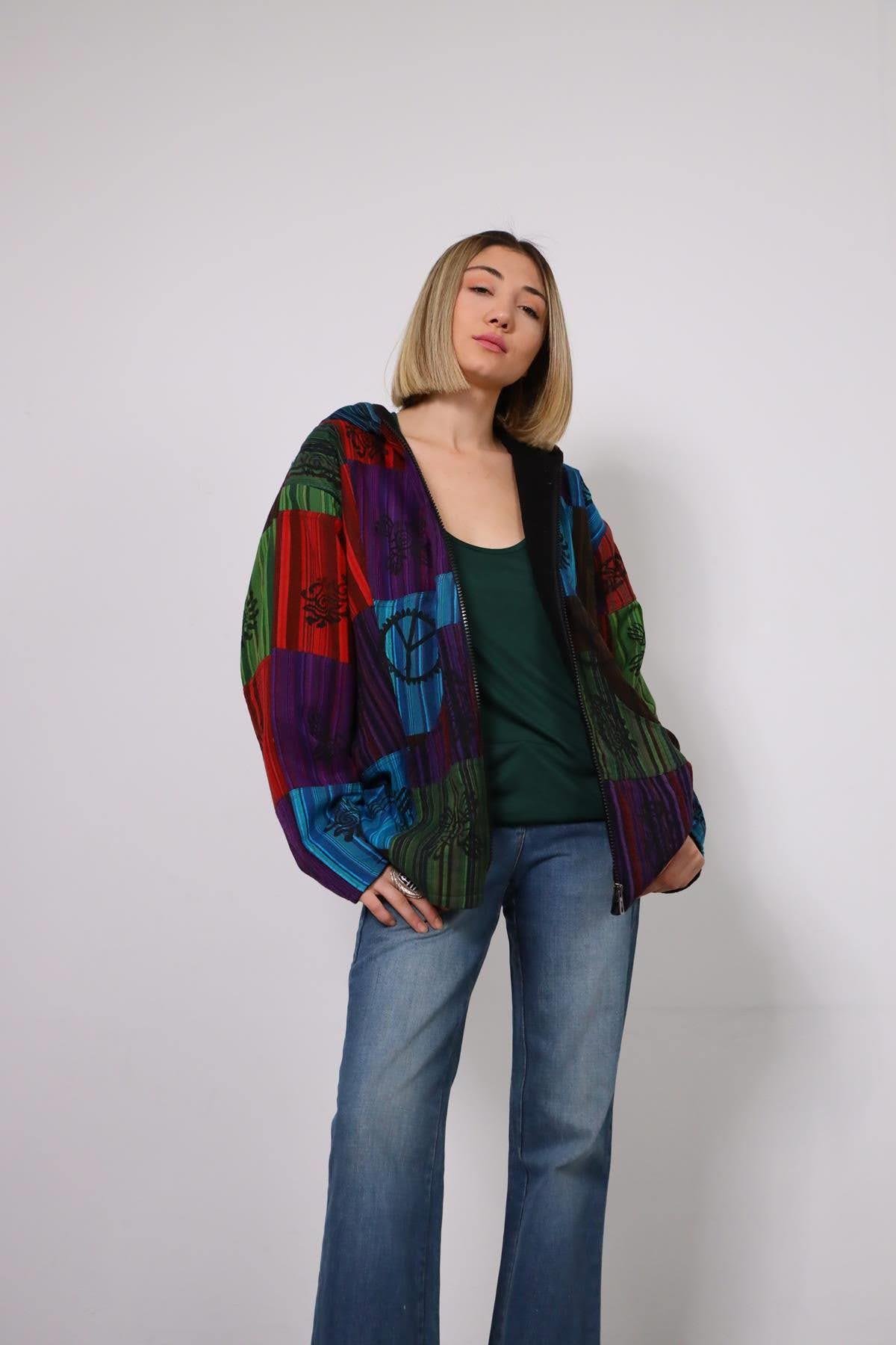 Renkli Etnik Desenli Kapüşonlu Patchwork Ceket - Şaman Butik Renkli Etnik Desenli Kapüşonlu Patchwork Ceket