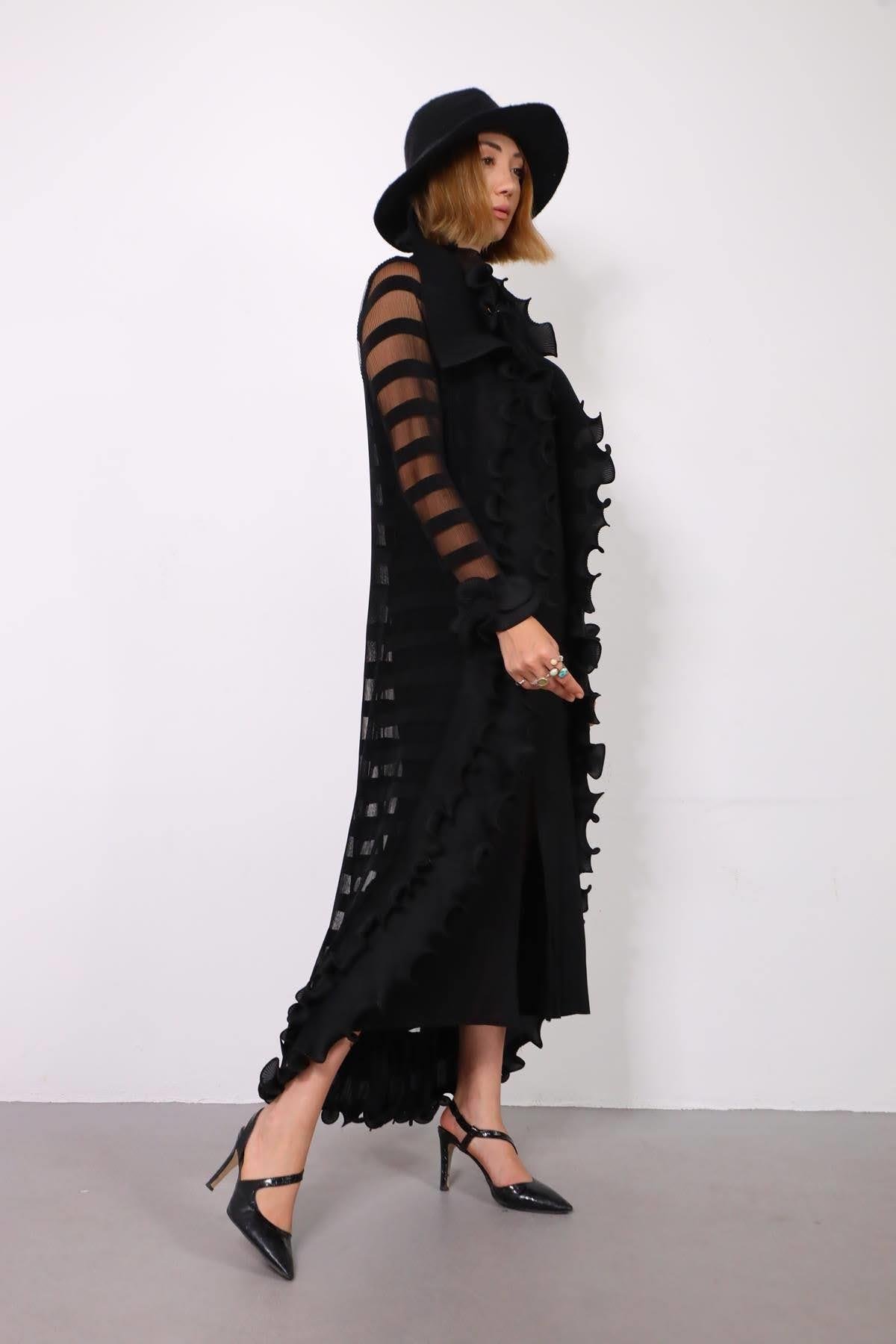 Siyah Volanlı Tasarım Kaftan ve Elbise Takım - Şaman Butik Siyah Volanlı Tasarım Kaftan ve Elbise Takım